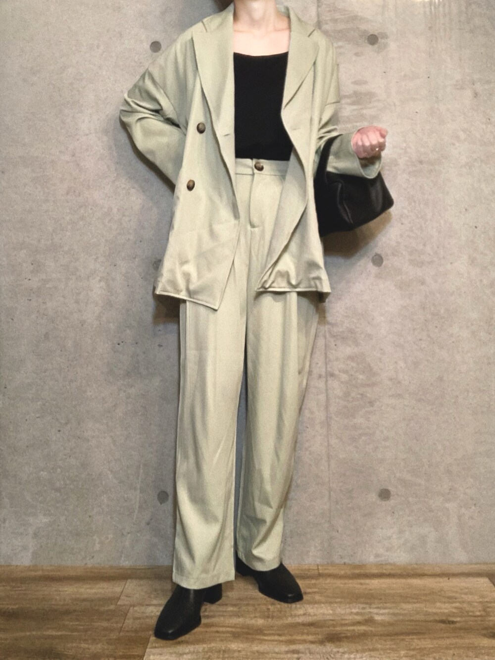 レディースの冬コーディネートの2枚目の写真