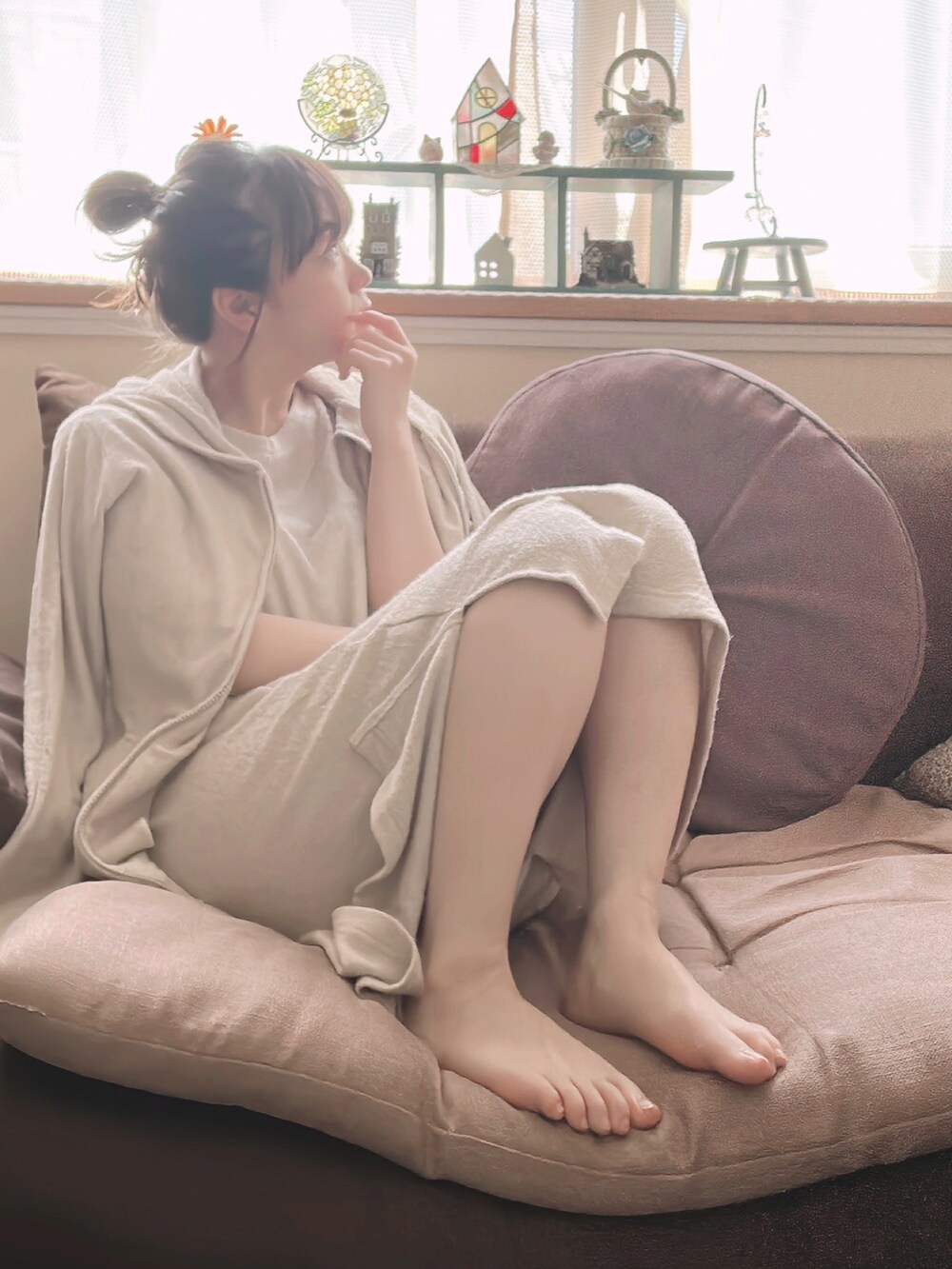 ベージュ系のルームウェア/パジャマ、ベージュ系のルームウェア/パジャマを着用したレディースの夏コーディネートの3枚目の写真