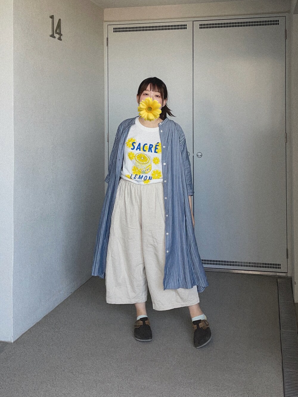 「大人カジュアル」｜「rpsのアイテム（シャツワンピース、ブルー系）」を使った、ゆめかさん（レディース・153cm）の春コーディネートの2枚目の写真