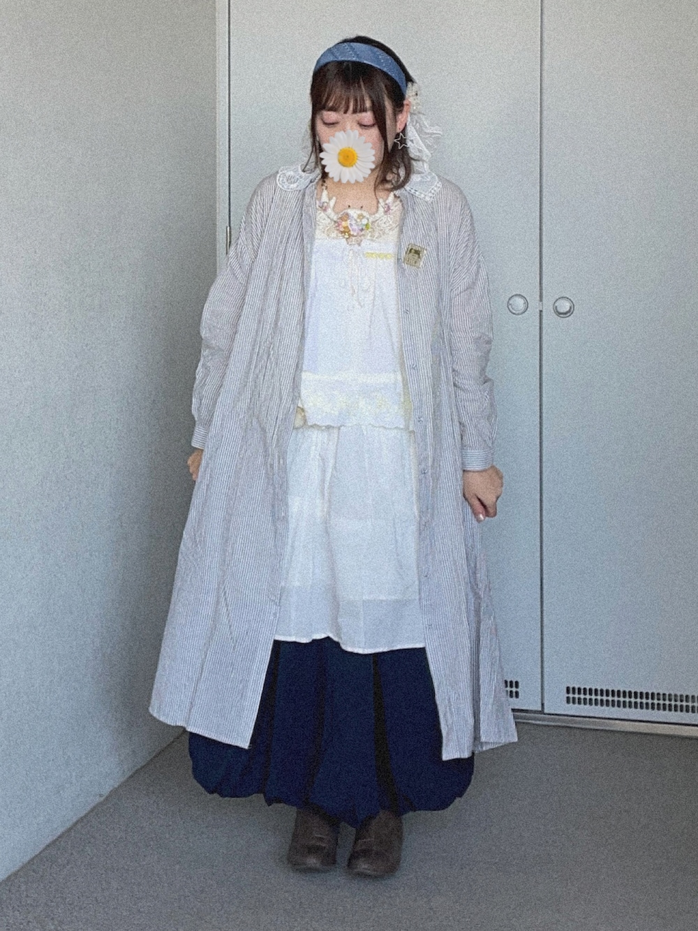 「大人かわいい、ワンピース、カチューシャ」｜「Handmadeのアイテム（カチューシャ、ブルー系）」を使った、ゆめかさん（レディース・153cm）の春コーディネートの2枚目の写真