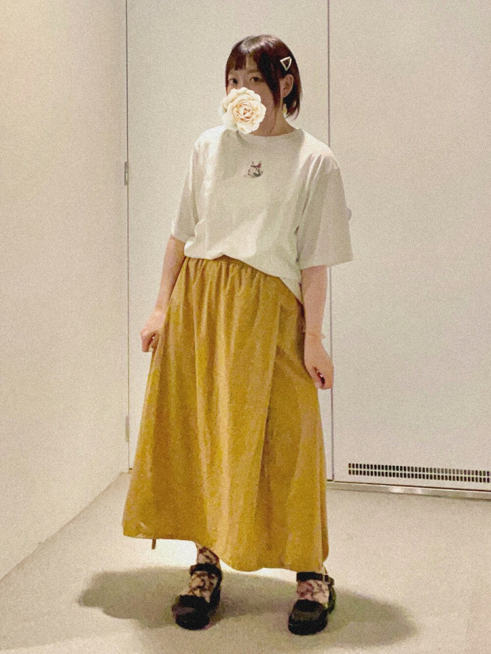 「大人ガーリー、Tシャツ」｜「Availのアイテム（Tシャツ/カットソー、ホワイト系）」を使った、ゆめかさん（レディース・153cm）の夏コーディネートの3枚目の写真