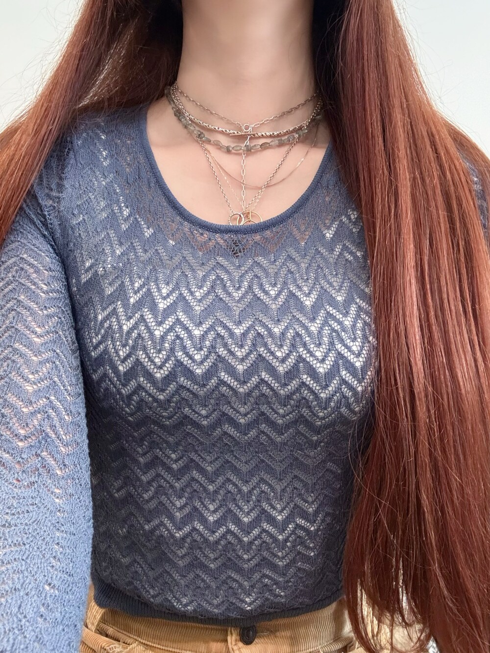「ブルーコーデ、アガット(agete)、ZARA、無印良品、ネックレス、ネックレス重ね付け、シルバーアクセサリー、シルバー、シルバーアクセ、ゴールドアクセ、ゴールド、ゴールドアクセサリー、ゴールドネックレス」｜「ageteのシルバーラブラドライトネックレス（ネックレス、グレー系）」を使った、ぺりさん（レディース・165cm）の夏コーディネートの3枚目の写真