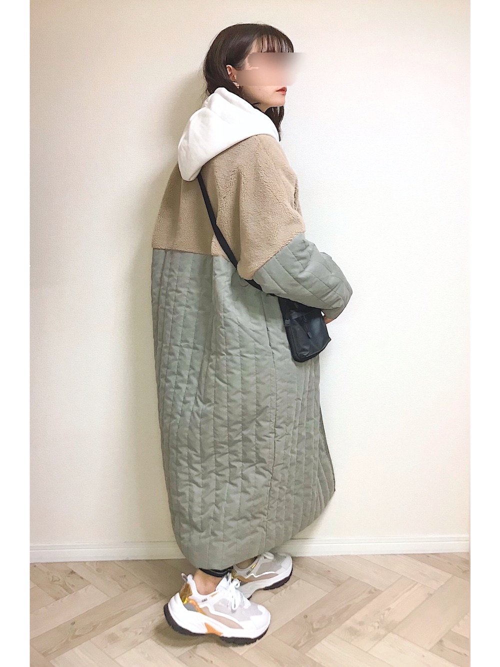 「カジュアル、キルティングコート、低身長、ボリューム袖、ダッドスニーカー、ECRIRE、エクリール、bohmal、ボマール、bohmal_style、bohmal_official、ボア切替ラインキルティングコート」|「bohmalのボア切替ラインキルティングコート(ノーカラーコート、グリーン系)」を使った、もも⋆*さん(レディース・155cm)の秋コーディネートの2枚目の写真