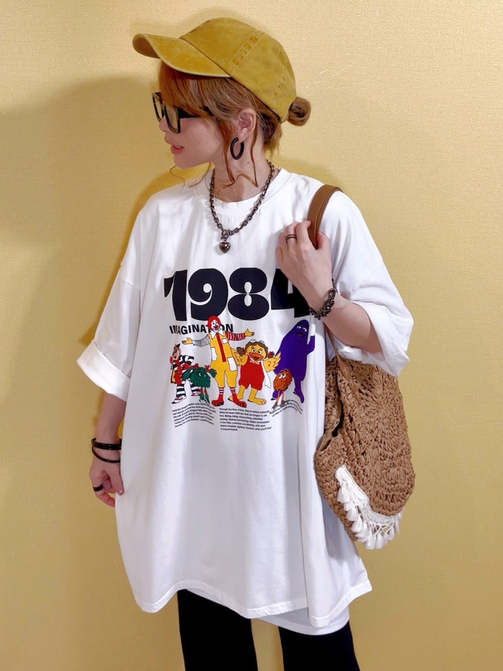 「白Tシャツ、夏コーデ、キャラT、ビッグT、ピグメント、キャップ、ワークマン、サークルバッグ、かごバッグ、SHEIN、韓国ファッション、厚底サンダル、Temu、40代ファッション、オトナカジュアル」｜「select shopのアイテム（Tシャツ/カットソー、ホワイト系）」を使った、高野軍曹さん（レディース・158cm）の夏コーディネートの2枚目の写真