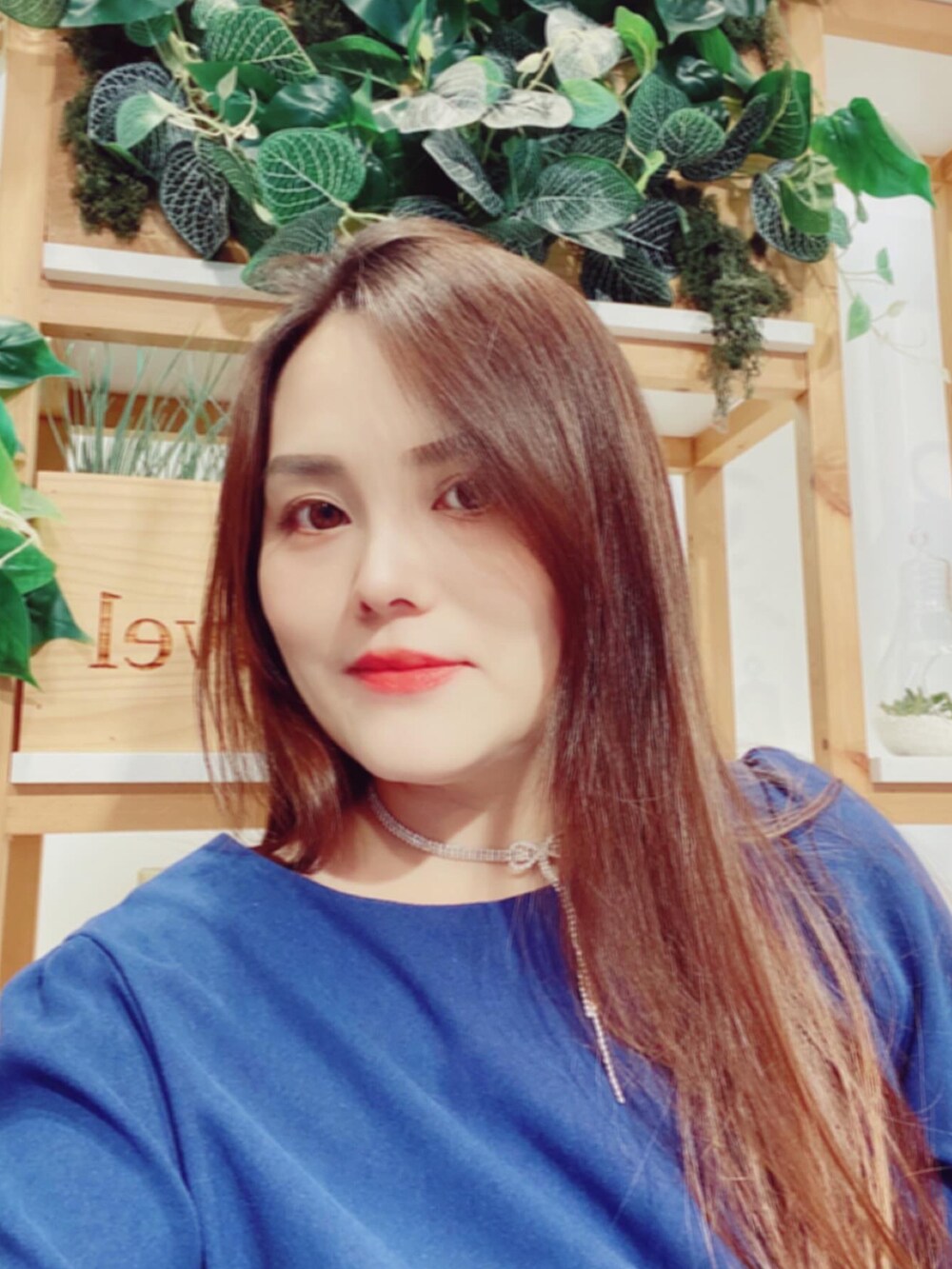「Photoshoot、ootd、shein、blue、Tights」｜「CHARLES & KEITHのアイテム（ショルダーバッグ、ブラック系）」を使った、Biffi Fu  🇹🇼さん（レディース・166cm）の冬コーディネートの3枚目の写真