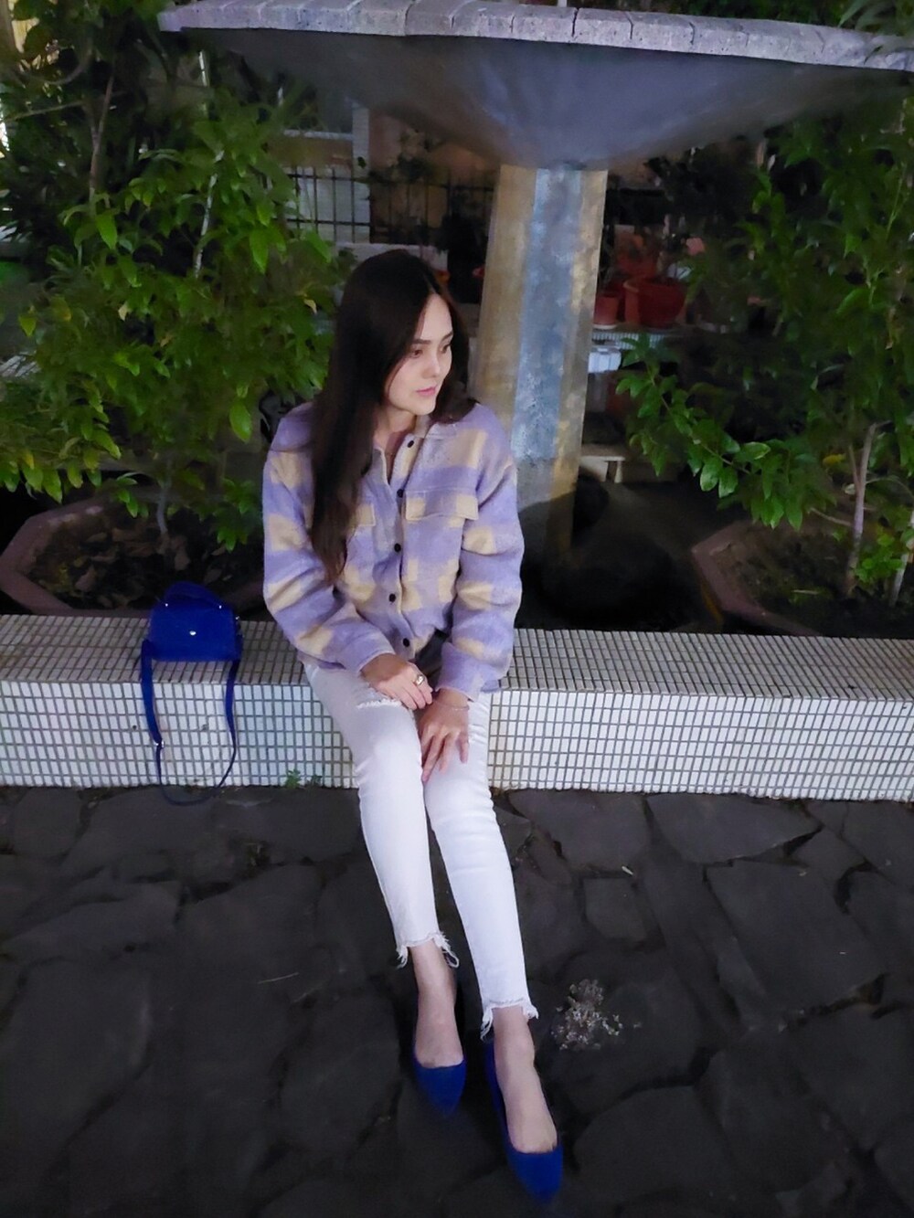 「Photoshoot、night、nightout、romantic、purple、blue、SHEIN、somethingborrowed」｜「SHEINのアイテム（ニット/セーター、パープル系）」を使った、Biffi Fu  🇹🇼さん（レディース・166cm）の冬コーディネートの5枚目の写真