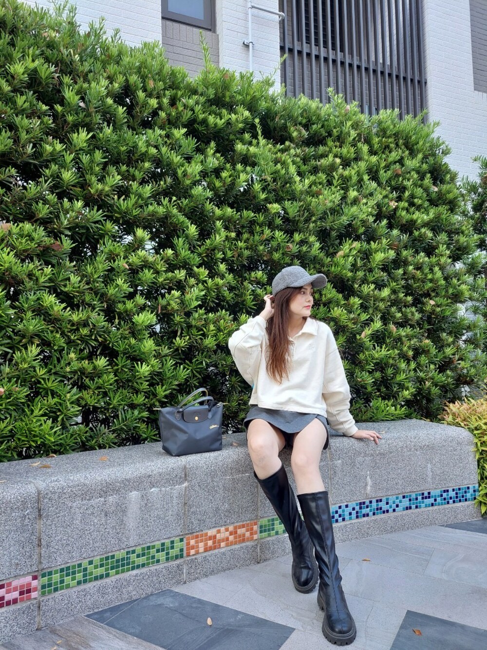 「Photoshoot、Sunnyday、shein、LONGCHAMP、PUMA」｜「SHEINのアイテム（キャップ、グレー系）」を使った、Biffi Fu  🇹🇼さん（レディース・166cm）の冬コーディネートの4枚目の写真