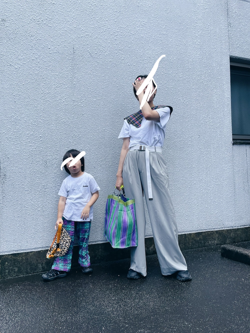 「つけ襟、GANNI、puebco」｜「PUEBCOのRECYCLED PLASTIC STRIPE BAG　Square（トートバッグ、その他）」を使った、Chinkkarinさん（レディース・165cm）の夏コーディネートの2枚目の写真