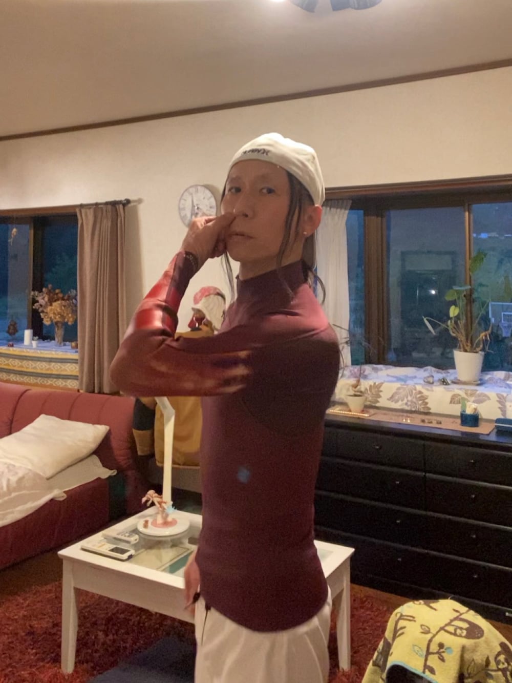 「夏コーデ、夏、海、サーフ、水着、キャップ、スポーツミックス」｜「herleyのアイテム（キャップ、ホワイト系）」を使った、shin5netさん（メンズ・167cm）の春コーディネートの3枚目の写真