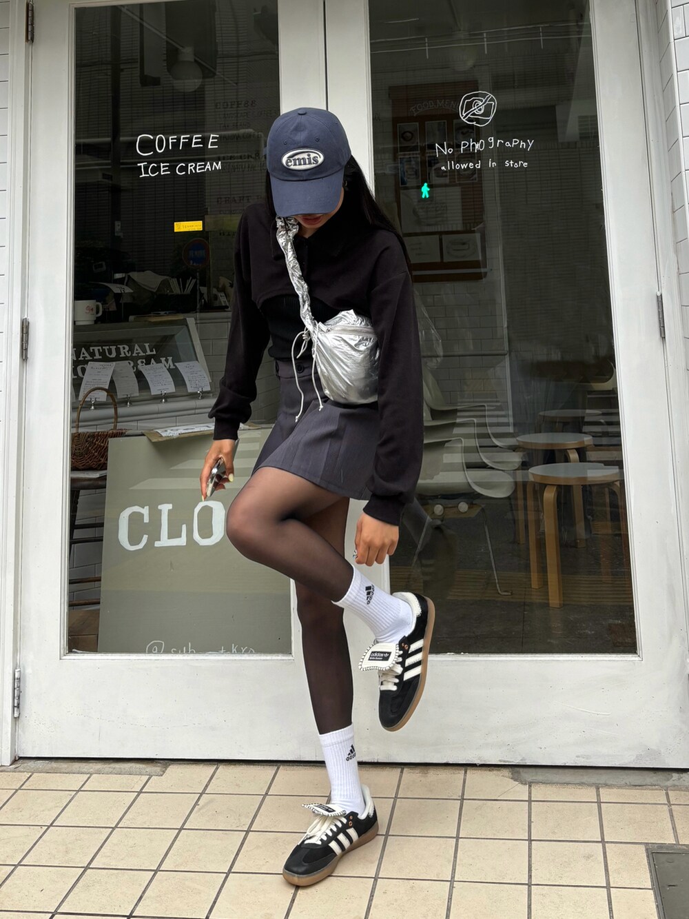 フーディ×スカートコーデ Aoi｜FOLLOWINのスカートを使ったコーディネート - WEAR