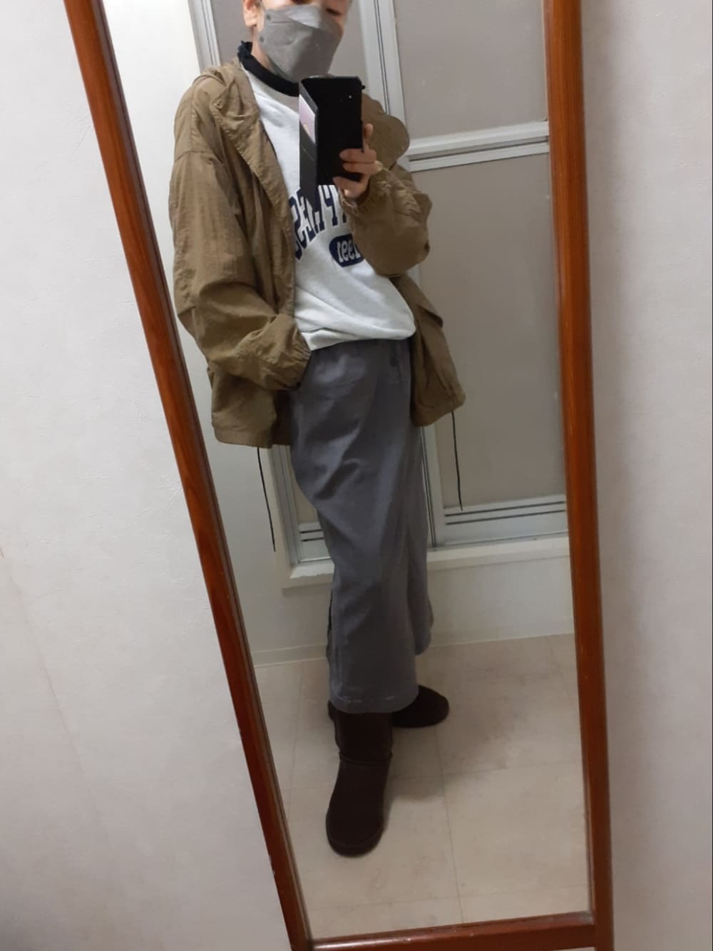 「niko and...のアイテム（マウンテンパーカー、ベージュ系）」を使った、ribenjicyanさん（レディース・154cm）の春コーディネートの2枚目の写真