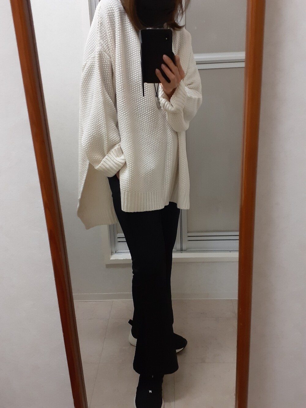 「Re:EDITのアイテム（ニット/セーター、ホワイト系）」を使った、ribenjicyanさん（レディース・154cm）の春コーディネートの2枚目の写真