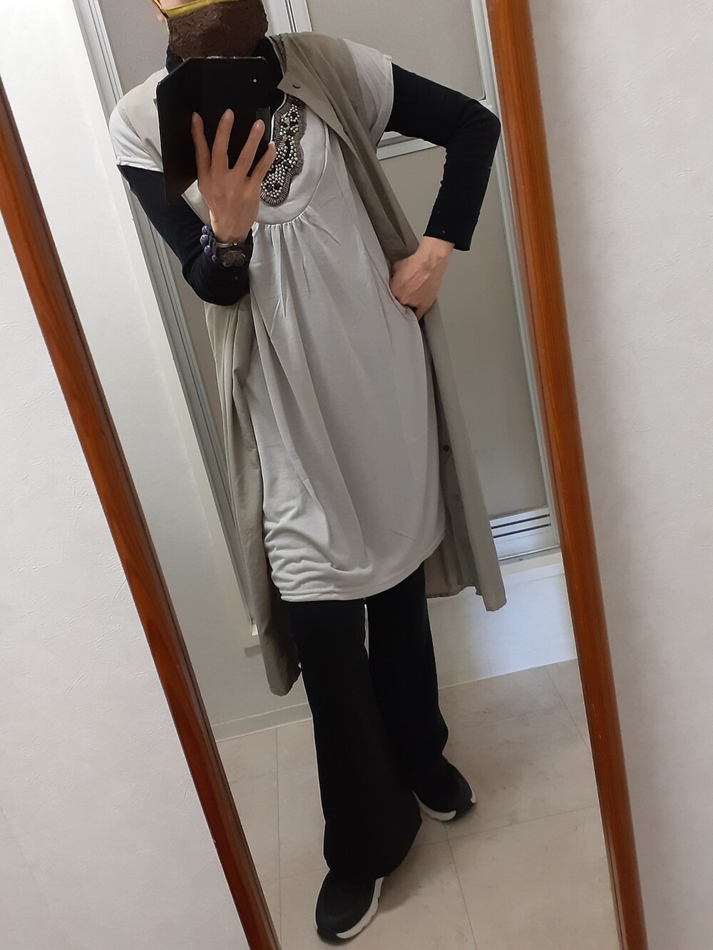 「ATHREAMのアイテム（スニーカー、ブラック系）」を使った、ribenjicyanさん（レディース・154cm）の春コーディネートの2枚目の写真