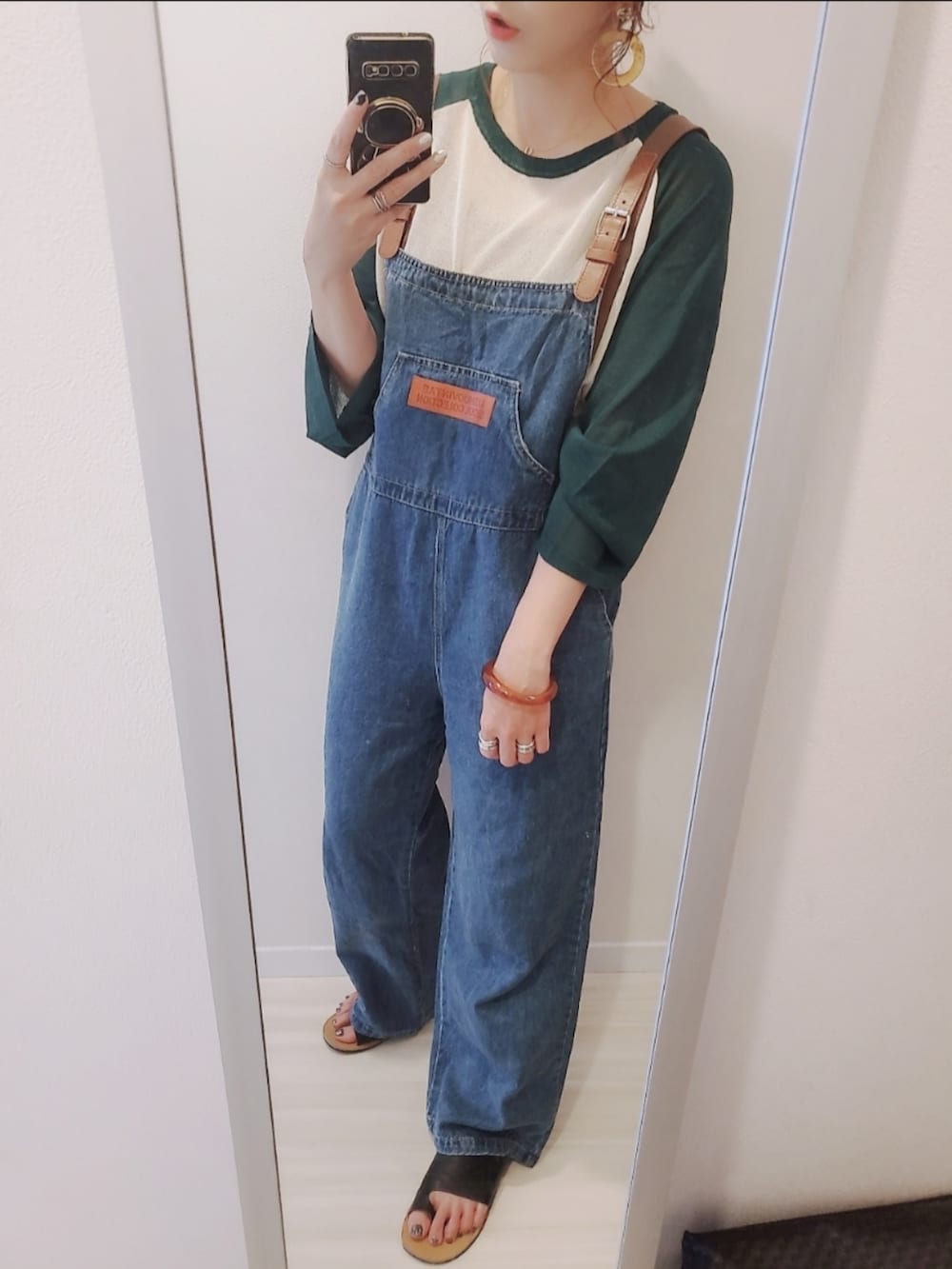 「夏、ラグランTシャツ、シアートップス、サロペット、カジュアルコーデ、シンプルスタイル、お洒落さんとつながりたい、160cm、サンダル」|「amgotのアイテム(サロペット/オーバーオール、ブルー系)」を使った、chii3☆さん(レディース・160cm)の夏コーディネートの2枚目の写真