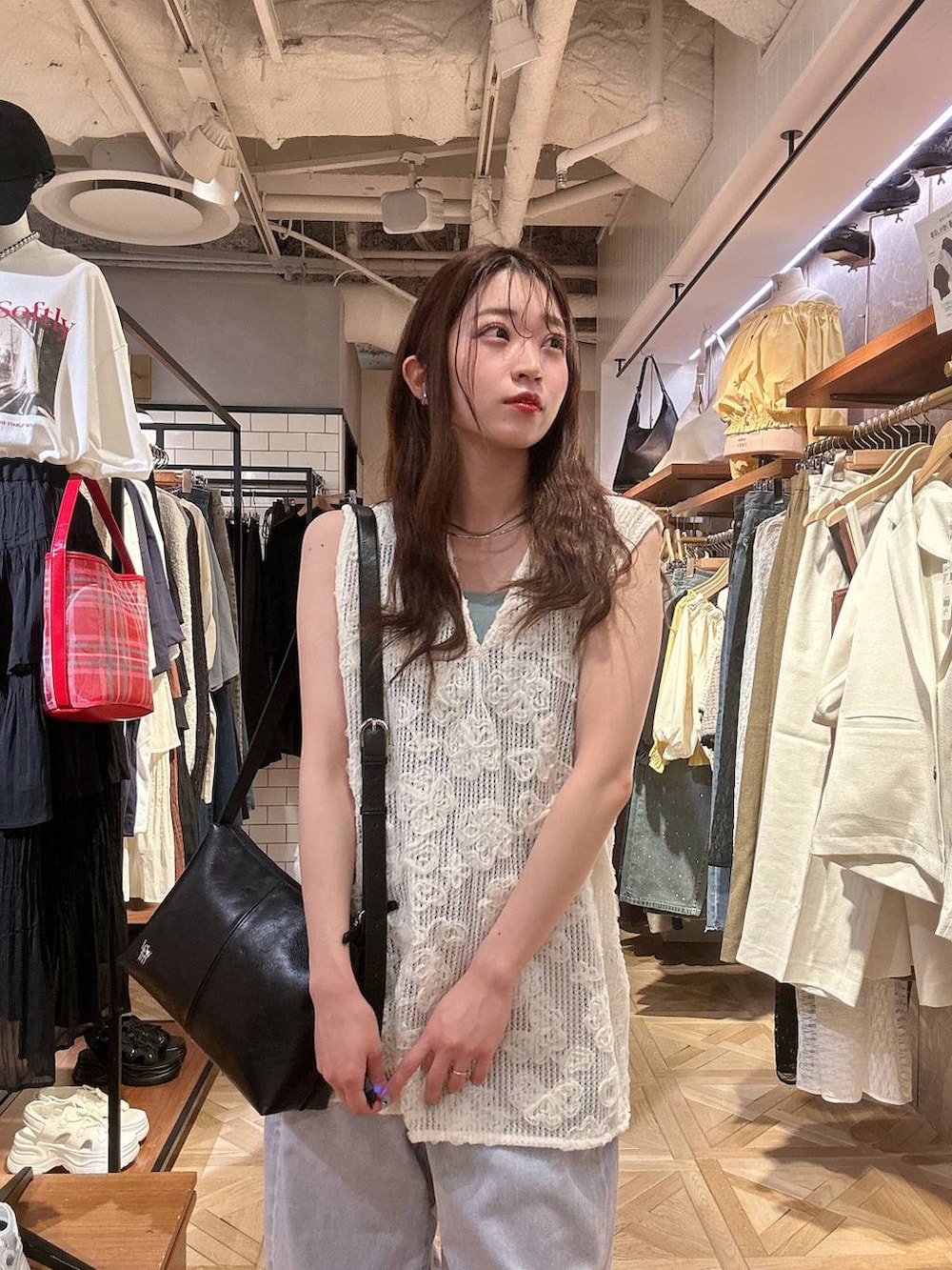 yuiyui5151さんの「イージーバレルデニムパンツ　 289799（LOWRYS FARM）」を使ったコーディネートの9枚目の写真