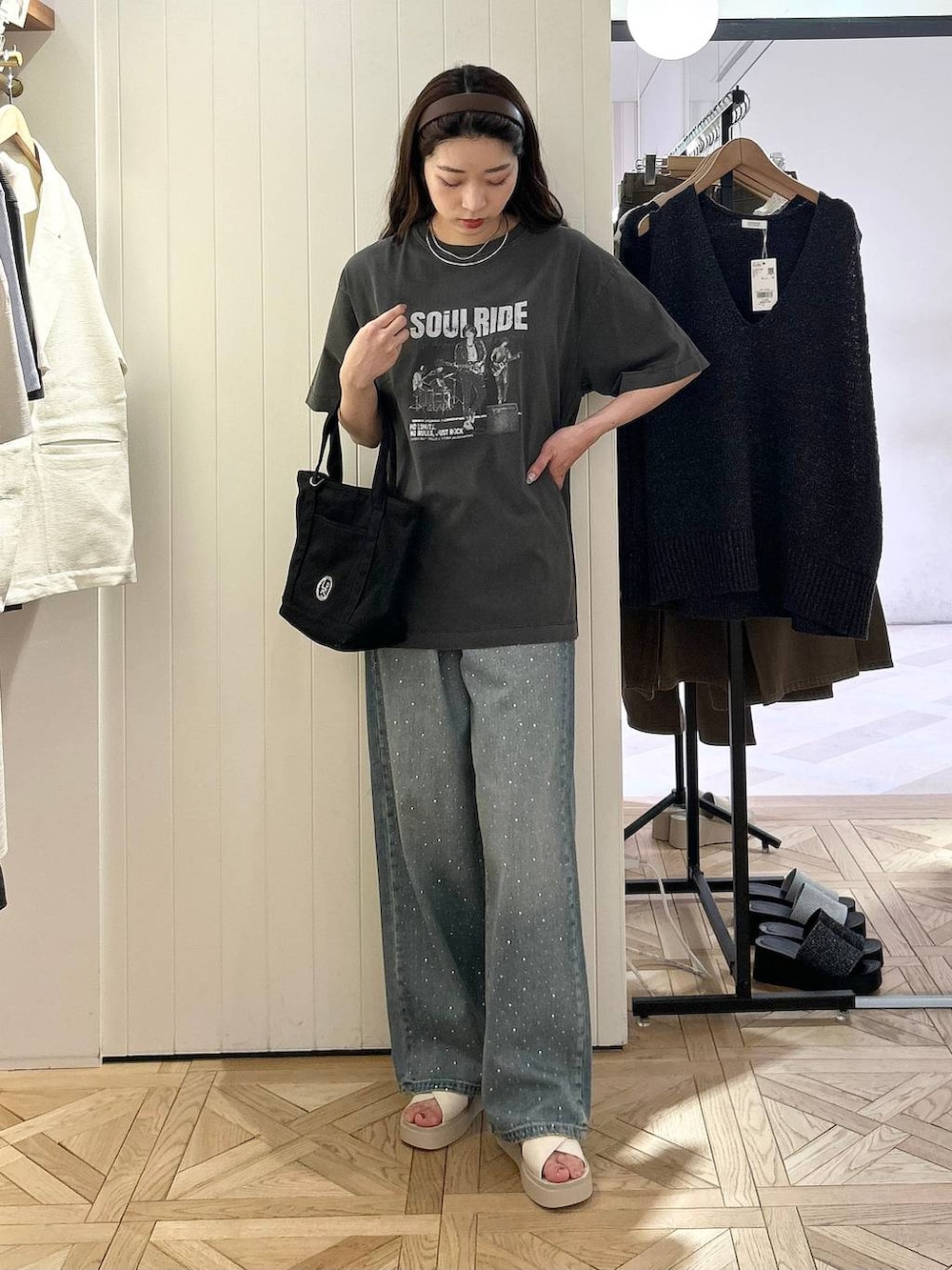 yuiyui5151さんの「ビジューワイドストレートＰ 136104（LOWRYS FARM）」を使ったコーディネートの7枚目の写真