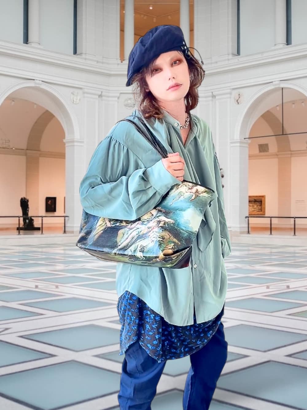 「美術館コーデ、フリル、フリルトップス、レイヤードスタイル」｜「LAD MUSICIANのアイテム（シャツ/ブラウス、グリーン系）」を使った、ケンさん（メンズ・163cm）の夏コーディネートの5枚目の写真