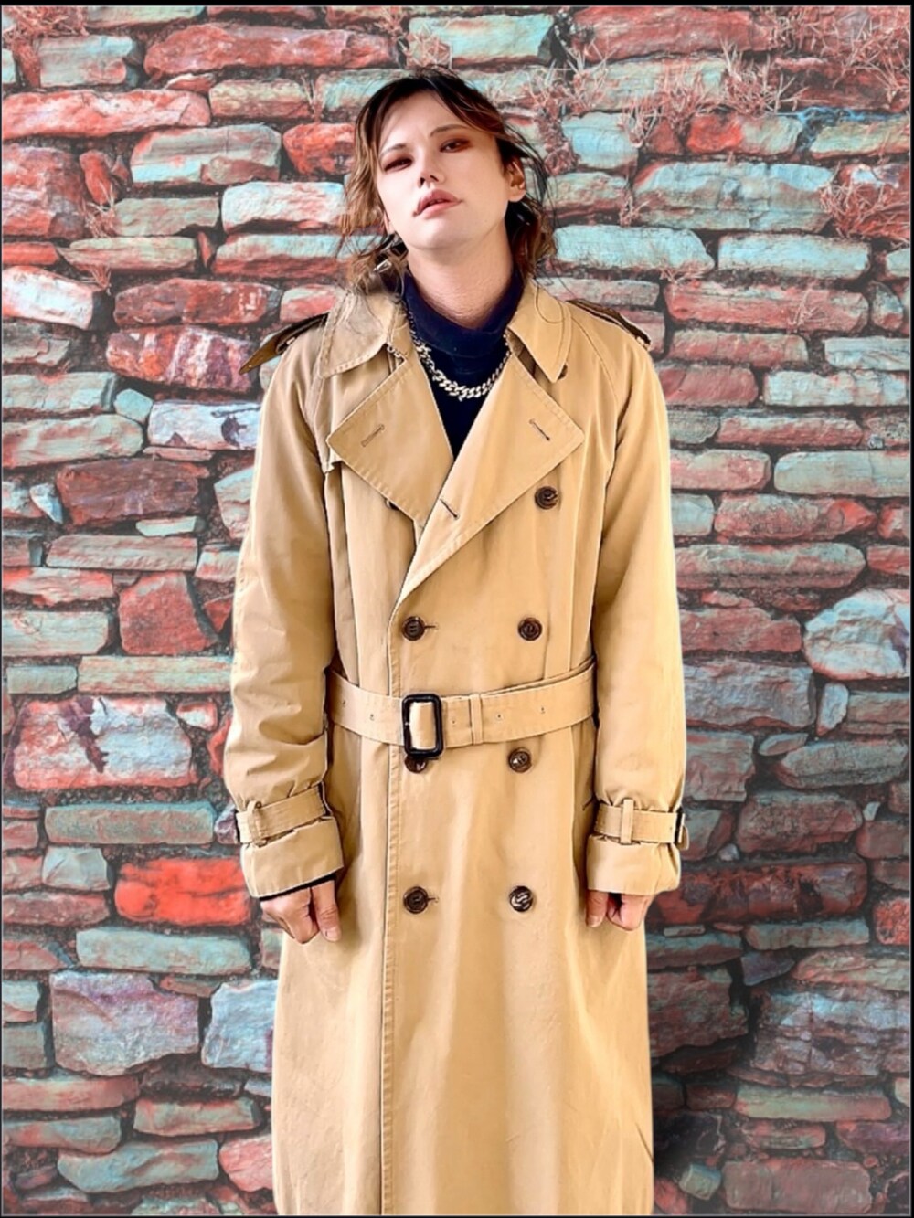 LITHIUM HOMMEのトレンチコートを使った人気ファッション