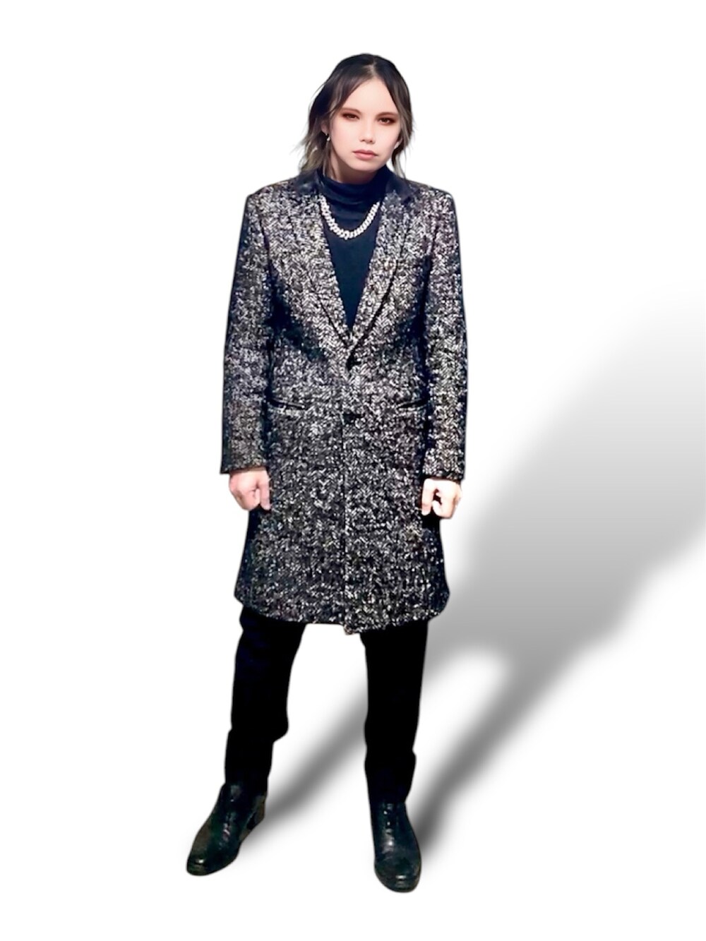 「シンプルコーデ、ブラック、モノトーン」｜「LITHIUM HOMMEのRAFANELLI TWEED CHESTERFIELD COAT（チェスターコート、ブラック系）」を使った、ケンさん（メンズ・163cm）の冬コーディネートの2枚目の写真