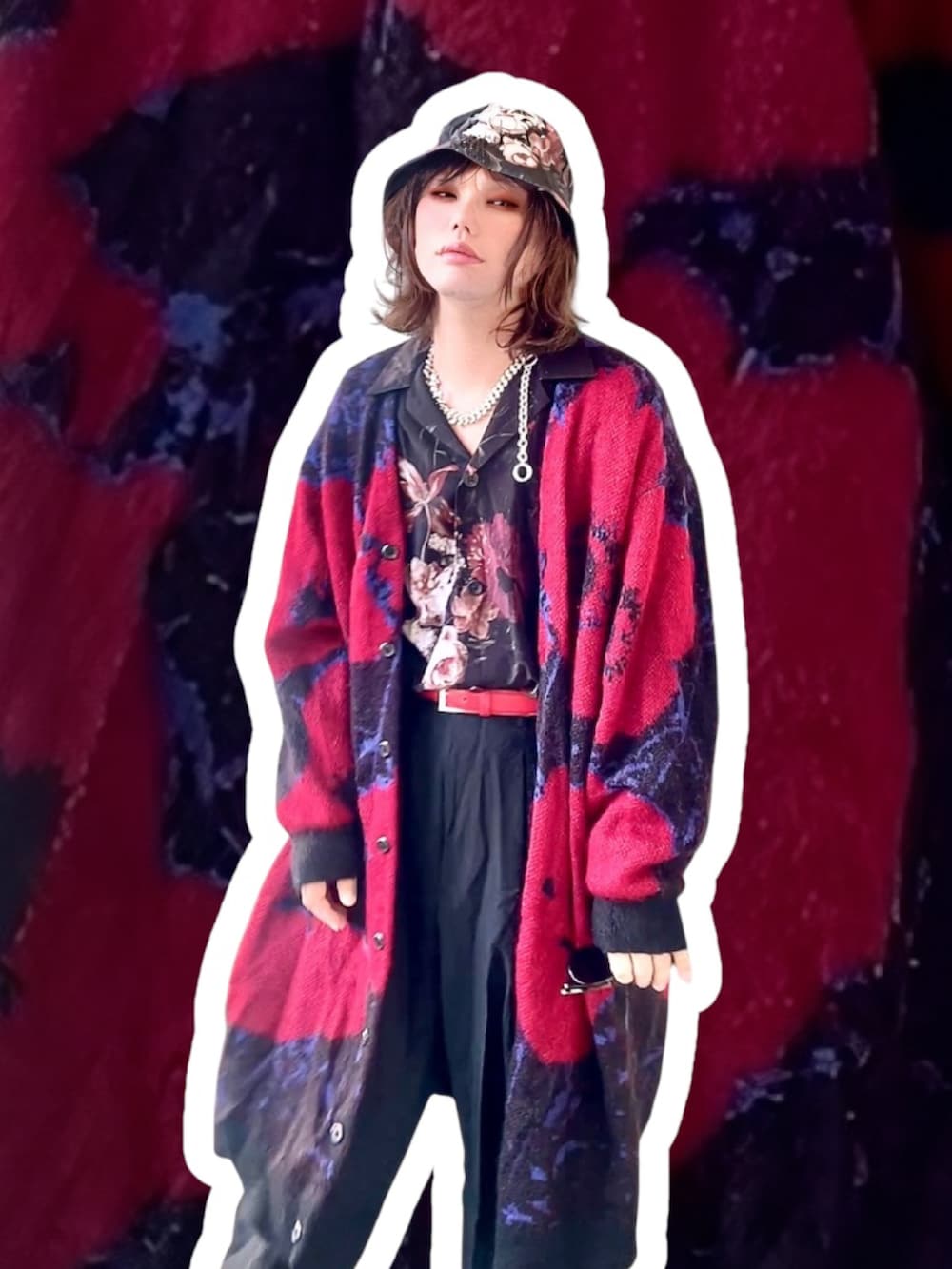 「カーディガン、バケハ、モード、グランジ、ストリート」｜「LAD MUSICIANのアイテム（カーディガン/ボレロ、レッド系）」を使った、ケンさん（レディース・163cm）の春コーディネートの5枚目の写真
