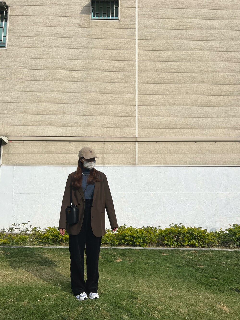 「春色、春、UNIQLO、springstyle、休閒搭配、日常穿搭、ootd」｜「QUEEN SHOPのアイテム（ニット/セーター、ブルー系）」を使った、yii93さん（レディース・155cm）の冬コーディネートの2枚目の写真