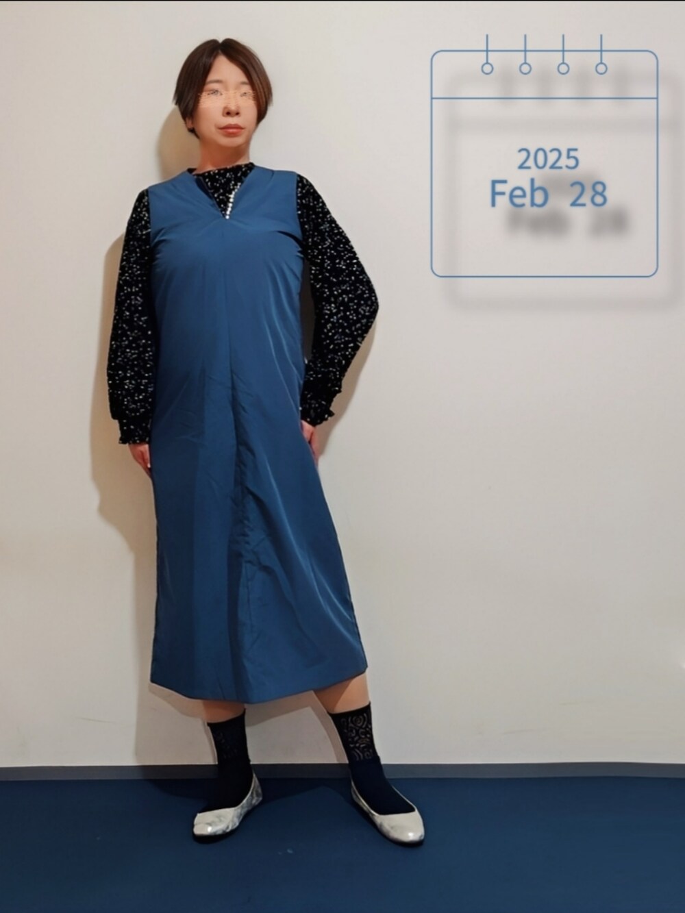 「ロゴスウェット、ロングスカート、ブラウス、ニット、チュールスカート、ジャンパースカート、タートルネック、ロゴものLovers、ドット、大人コーデ、オフィススタイル」|「classicalelfの甘めカジュアル。リバーシブル2way チュールフロッキードット×サテンプリーツスカート(スカート、ブラック系)」を使った、🍠ゆみっつ🍠さん(レディース・173cm)の春コーディネートの4枚目の写真