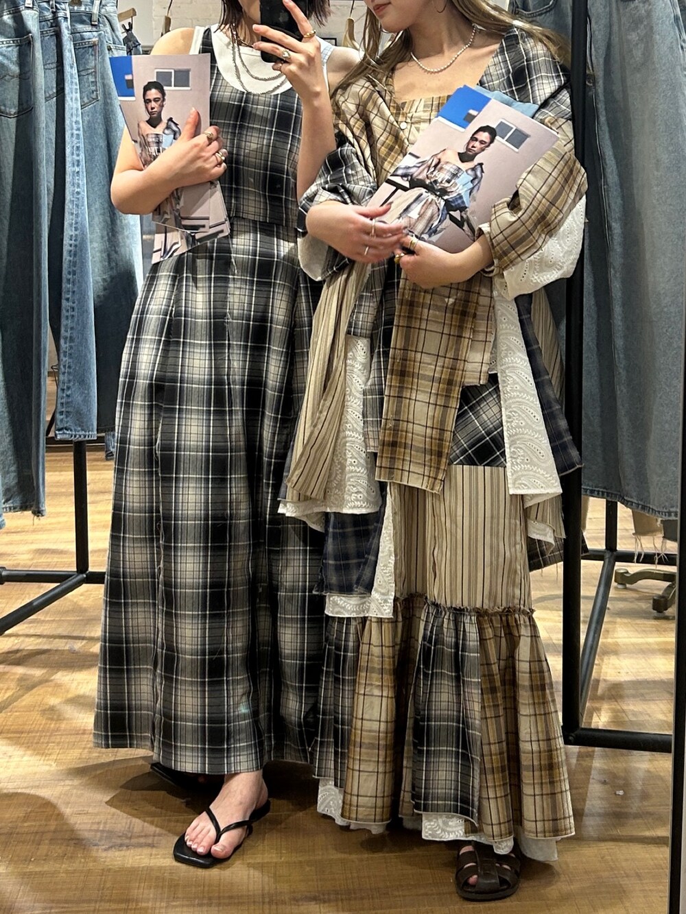 その他のシャツ/ブラウス、その他のチューブトップ、その他のスカートを着用したレディースの冬コーディネートの2枚目の写真