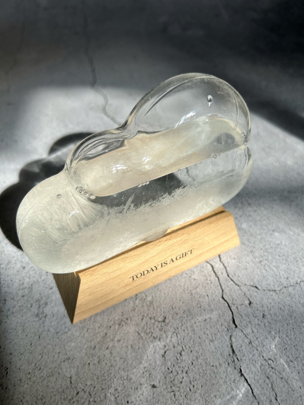 その他のインテリア雑貨を着用したレディースの秋コーディネートの2枚目の写真