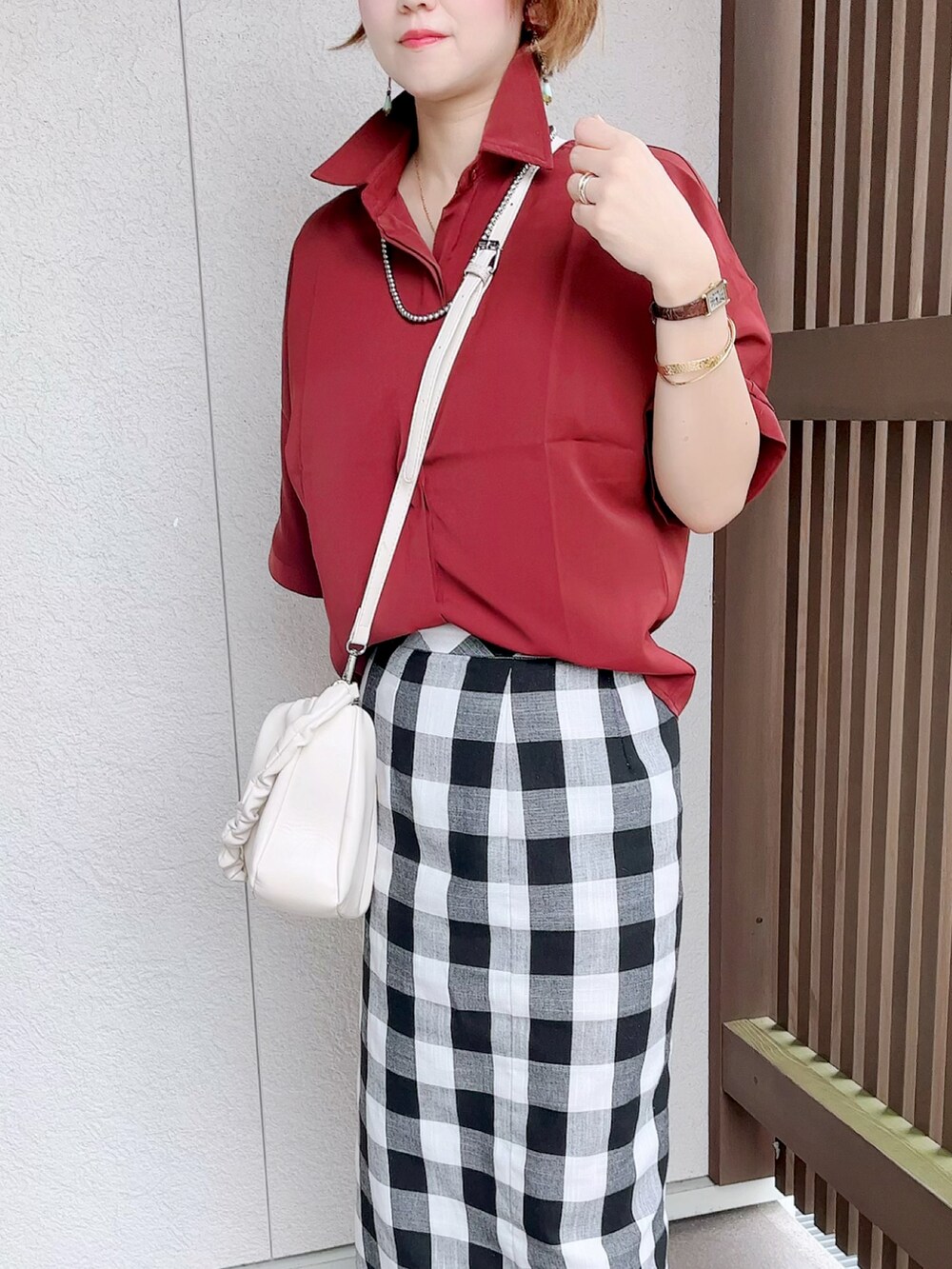 「秋のコーデ、カジュアルコーデ、キレイめコーデ、垢抜けコーデ、#秋コーデ、大人カジュアル、秋冬コーデ、#今日のコーデ」｜「NATURAL BEAUTY BASICのアイテム（スカート、ブラック系）」を使った、えりりんさん（レディース・161cm）の秋コーディネートの3枚目の写真