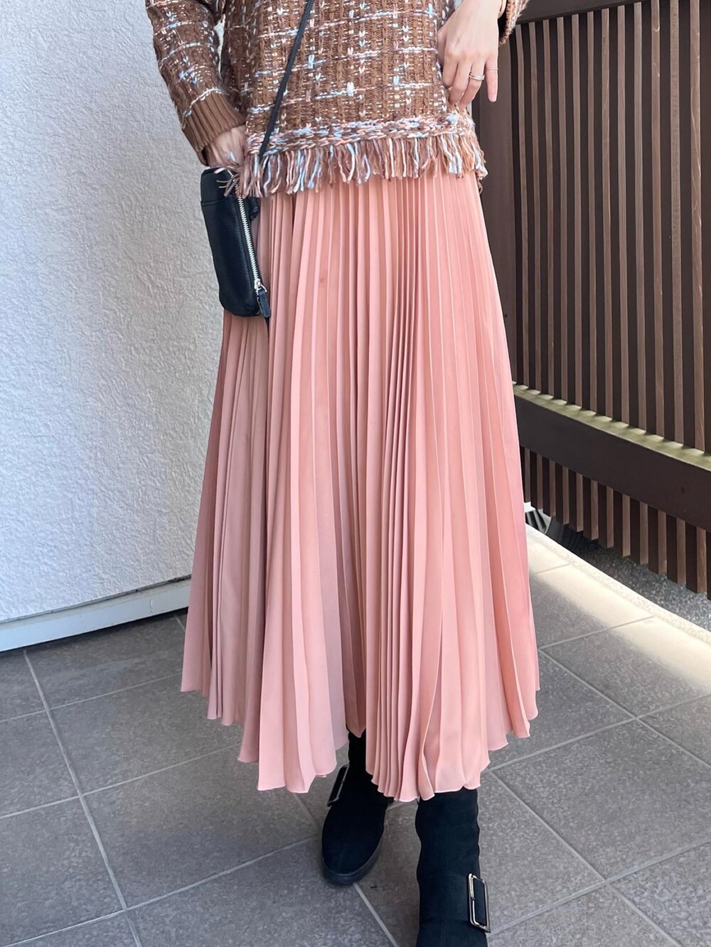 「カジュアル、秋コーデ、おしゃれさんと繋がりたい、ロングスカート」｜「B:MING LIFE STORE by BEAMSのアイテム（スカート、ピンク系）」を使った、えりりんさん（レディース・161cm）の秋コーディネートの4枚目の写真
