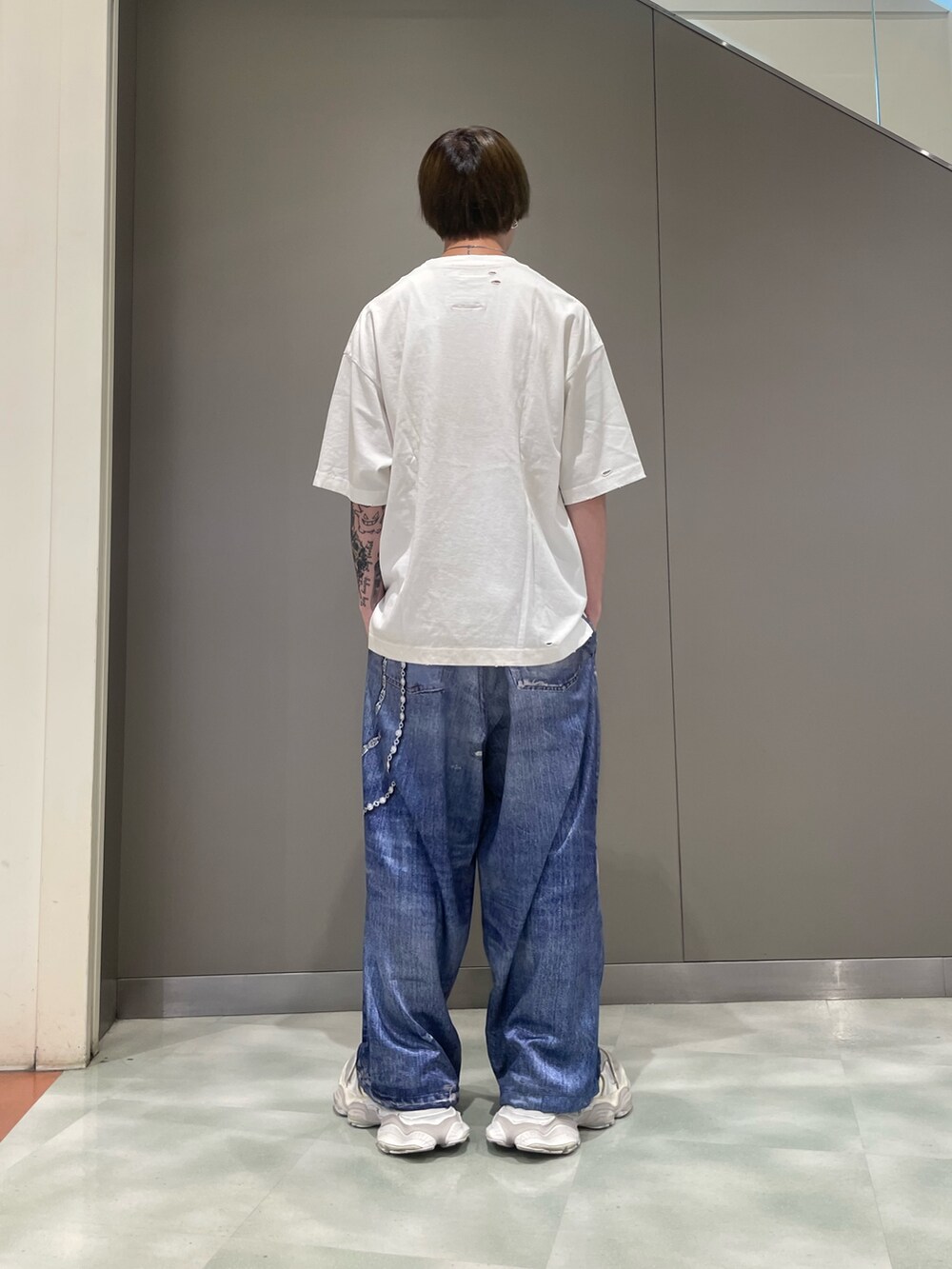 「ロイヤルフラッシュ、パンツ」｜「TALKING ABOUT THE ABSTRACTIONのTALKING ABOUT THE ABSTRACTION/トーキングアバウトジアブストラクション/別注 PRINT DENIM WITH CHAIN（その他パンツ、その他）」を使った、tanshio03さん（メンズ・181cm）の夏コーディネートの3枚目の写真