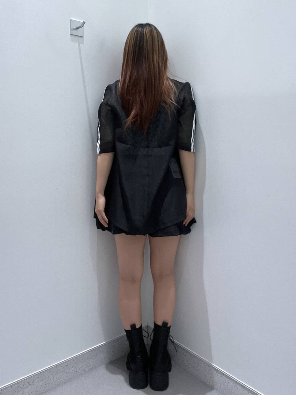 「スカート」｜「FOREVER 21の【2024SS】シアーラインジャケット（テーラードジャケット、その他）」を使った、amiriiiさん（レディース・161cm）の春コーディネートの2枚目の写真