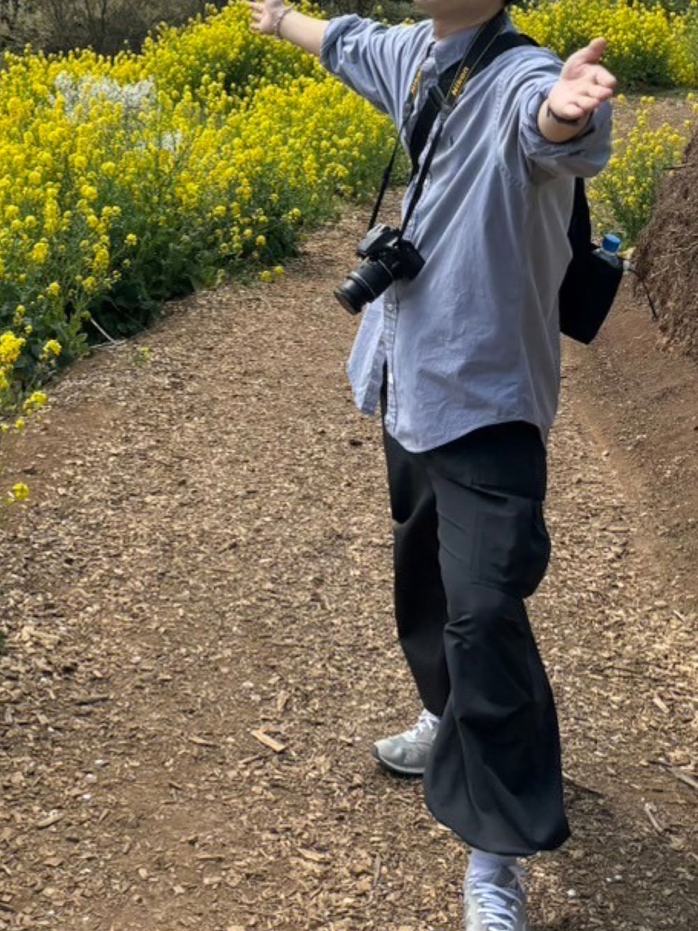 「MARMOT CAPITALの＜MARMOT CAPITAL＞スリング バッグ（ショルダーバッグ、ブラック系）」を使った、cha_hannosukeさん（メンズ・182cm）の春コーディネートの2枚目の写真