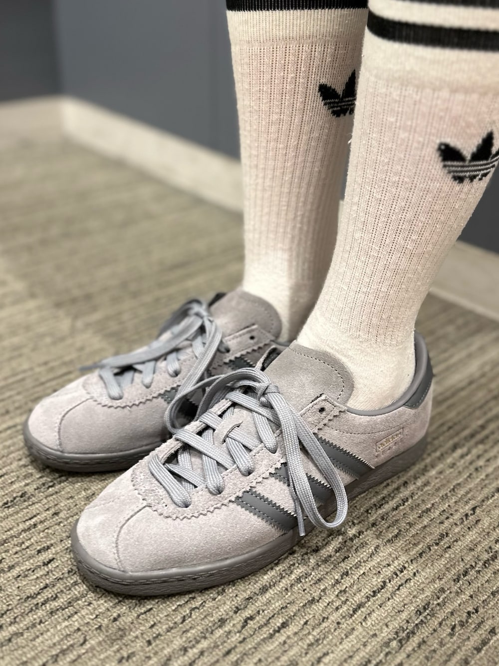 「スニーカー、ショルダーバッグ、adidas、アディダス、adidas originals、アディダスオリジナルス、長袖Tシャツ、メッシュトップス、アディブレイク、stadt」｜「adidasのアディブレイク 長袖メッシュトップ / アディダスオリジナルス adidas Originals（Tシャツ/カットソー、ブラック系）」を使った、SEさん（レディース・160cm）の夏コーディネートの5枚目の写真