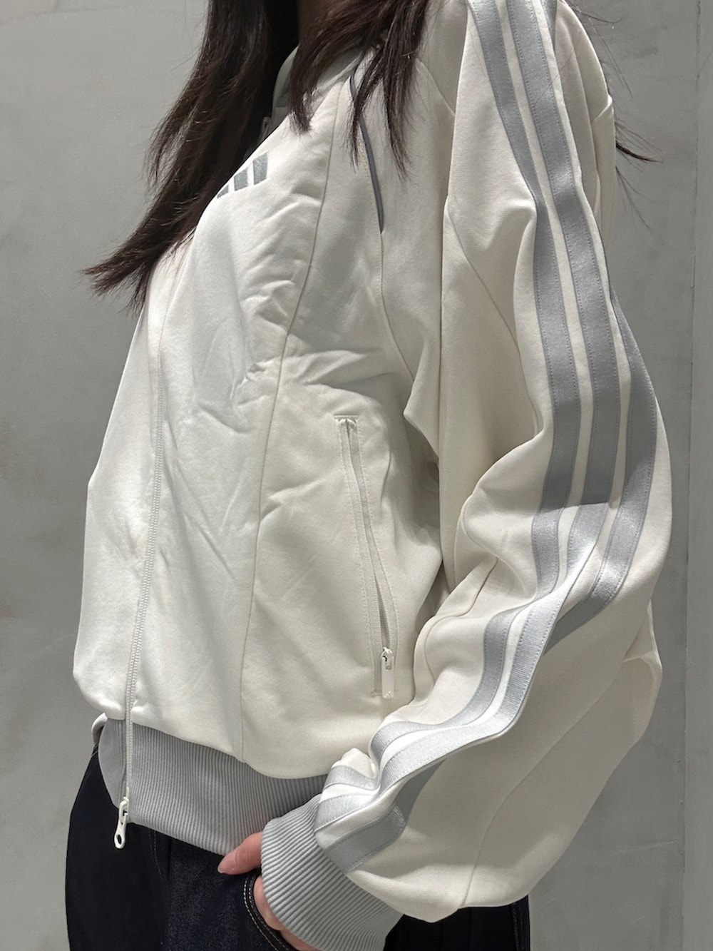 STSV デニムパンツ、ライトブレイズ / Lightblazeのアディダスコーデ