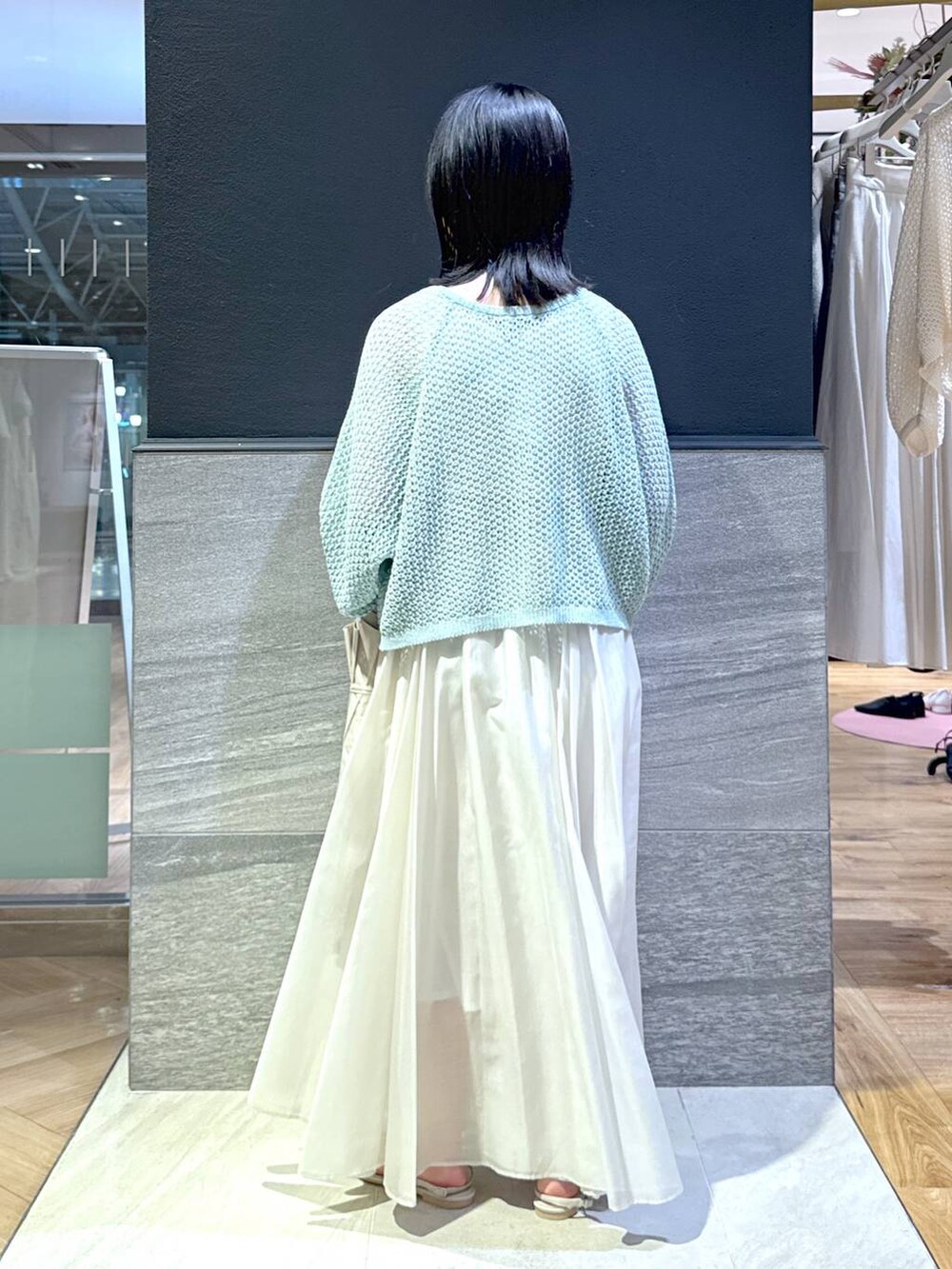 「低身長、ベーシック/シンプル、ナチュラル」｜「A part byのネックカフ（ネックレス、シルバー系）」を使った、moriさん（レディース・148cm）の春コーディネートの3枚目の写真