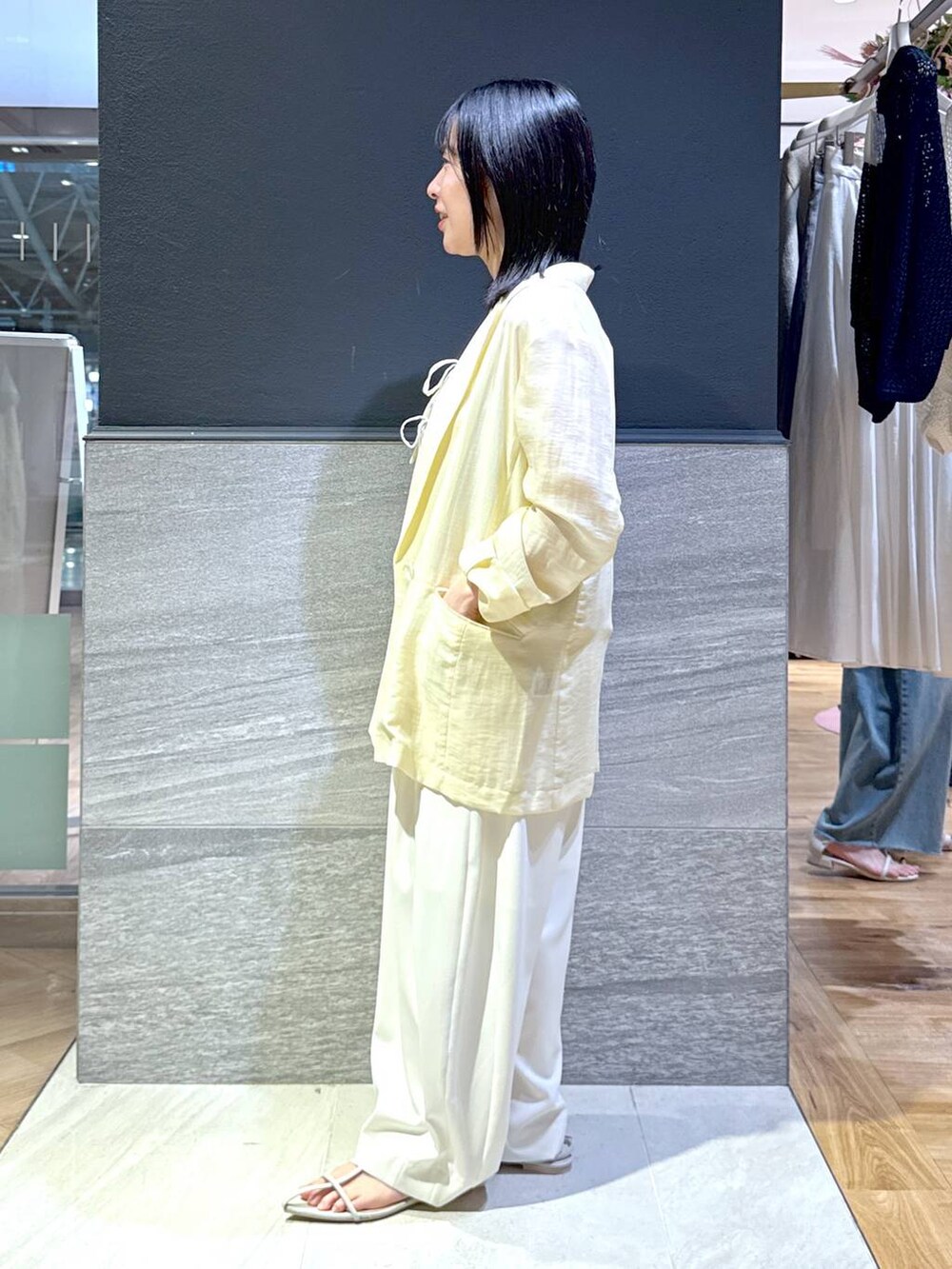 「低身長、ベーシック/シンプル、ナチュラル、SNAP_apart by lowrys、apart by lowrys、春夏コーデ」｜「A part byのネックカフ（ネックレス、シルバー系）」を使った、moriさん（レディース・148cm）の春コーディネートの2枚目の写真