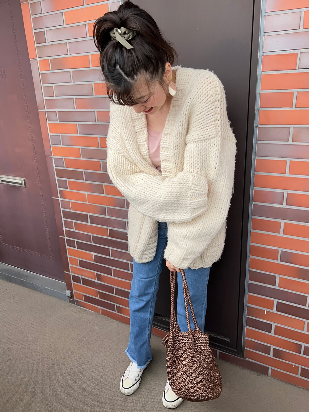「ユニクロ、モコモコアウター、女の子コーデ、ガーリーコーデ」｜「UNIQLOのアイテム（インナーウェア/肌着、ピンク系）」を使った、chaozu/chami さん（レディース・160cm）の冬コーディネートの3枚目の写真
