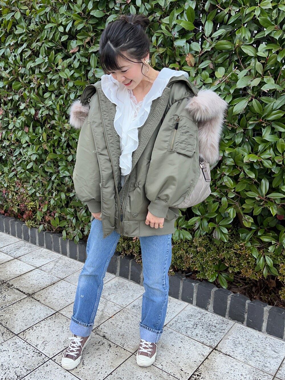「襟付きトップス、襟付きブラウス、襟付きアウター」｜「Levi'sのアイテム（デニムパンツ、ブルー系）」を使った、chaozu/chami さん（レディース・160cm）の冬コーディネートの2枚目の写真