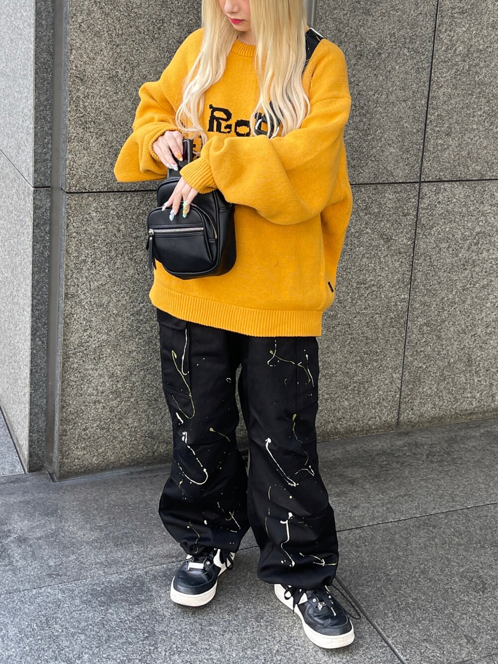 「ニット、デニム、メンズライク、お出かけコーデ、プチプラ、パンツスタイル、ラフコーデ、低身長コーデ、秋服コーデ、ストーリート」｜「FTWのROLL THE DICE KNIT（ニット/セーター、イエロー系）」を使った、ᴋᴀɴᴋᴀɴ🍒さん（レディース・153cm）の秋コーディネートの2枚目の写真