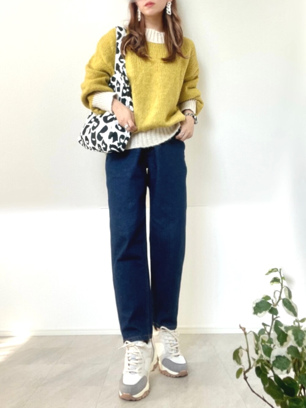 「classicalelf、クラシカルエルフ、タイアップ、秋服、大人カジュアル、UNIQLO、GU、バイカラーニット、バイカラー、オーバーサイズニット、ユニクロ、ジーユー、デニムコーデ、ZOZO、ZOZOTOWN購入品」｜「classicalelfの冬の”きゅん”映え。ミックス糸バイカラーオーバーニット（ニット/セーター、イエロー系）」を使った、＊𝒂𝒎𝒆𝒍𝒊𝒆𝒆＊さん（レディース・158cm）の秋コーディネートの2枚目の写真