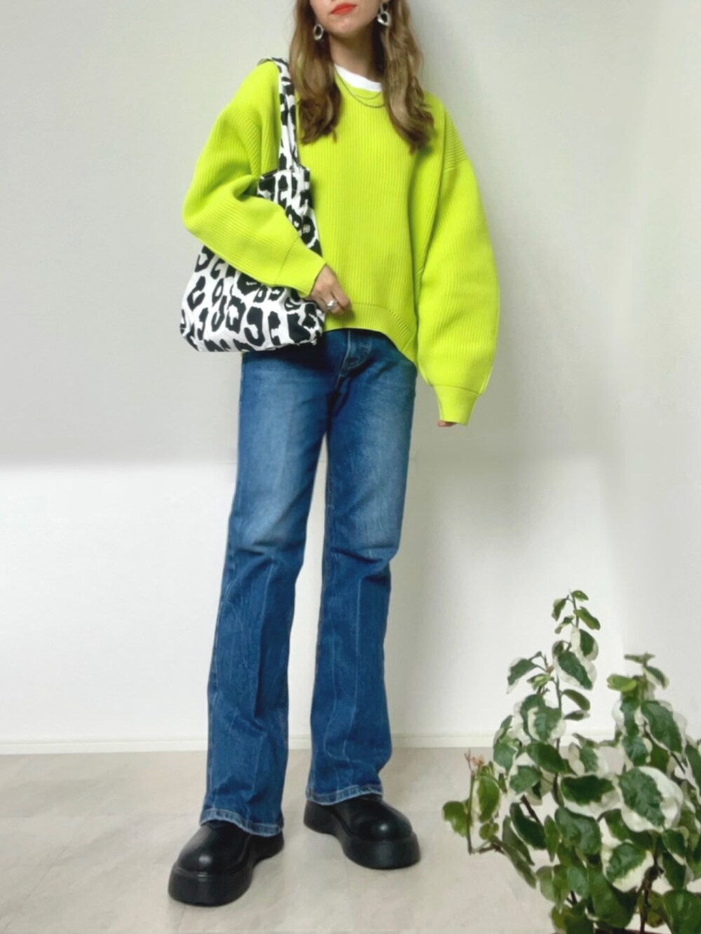 「bohmal_official、bohmal、ボマール、bohmal_style、ダンボールニット、alpha、MA-1、EDWIN、デニム、パンツスタイル、メンズライク、韓国ファッション、ストリート、CITEN、秋コーデ」|「ALPHAのAlpha Industries/アルファインダストリーズ MA-1 CORE SPEC フライトジャケット(U.S.サイズ)リバーシブル(MA-1、ブラック系)」を使った、*𝒂𝒎𝒆𝒍𝒊𝒆𝒆*さん(レディース・158cm)の秋コーディネートの2枚目の写真