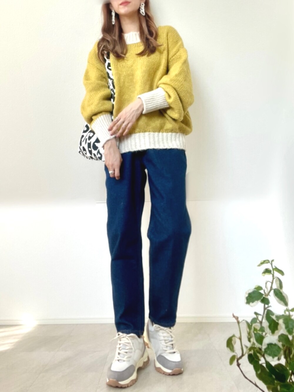 「classicalelf、クラシカルエルフ、タイアップ、秋服、大人カジュアル、UNIQLO、GU、バイカラーニット、バイカラー、オーバーサイズニット、ユニクロ、ジーユー、デニムコーデ、ZOZO、ZOZOTOWN購入品」｜「classicalelfの冬の”きゅん”映え。ミックス糸バイカラーオーバーニット（ニット/セーター、イエロー系）」を使った、＊𝒂𝒎𝒆𝒍𝒊𝒆𝒆＊さん（レディース・158cm）の秋コーディネートの3枚目の写真
