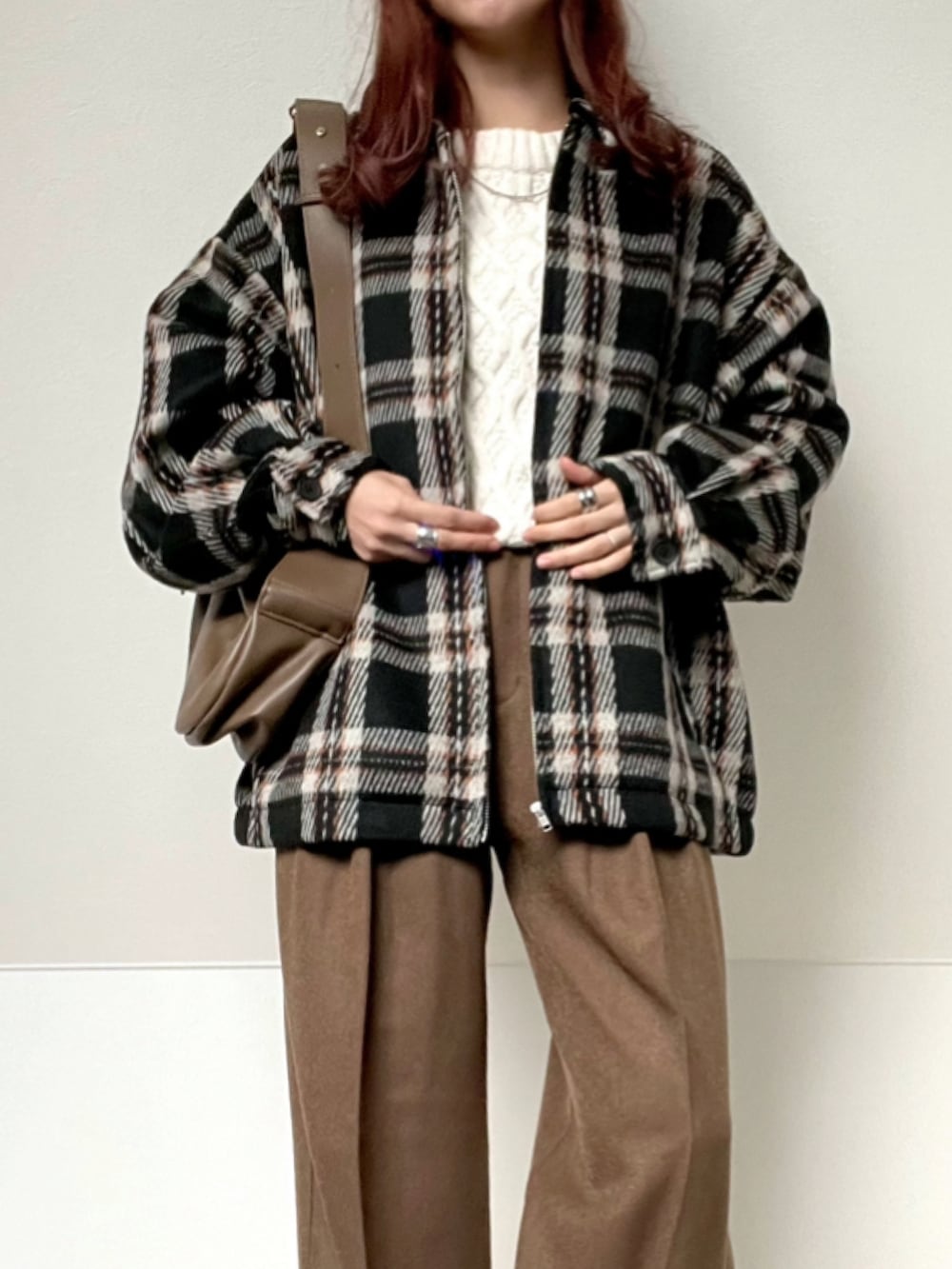 「johnscloset、ジョンズクローゼット、florist、新星WEARISTAにエントリー、オトナカジュアル、チェック、秋冬コーデ、パンツスタイル、休日スタイル、ジェンダーレス」|「Red Cap Girlの【a-r】〔Red Cap Girl/レッドキャップガール〕シャギーチェック ピス付きジャケット(ブルゾン、ブラック系)」を使った、*𝒂𝒎𝒆𝒍𝒊𝒆𝒆*さん(レディース・158cm)の冬コーディネートの2枚目の写真