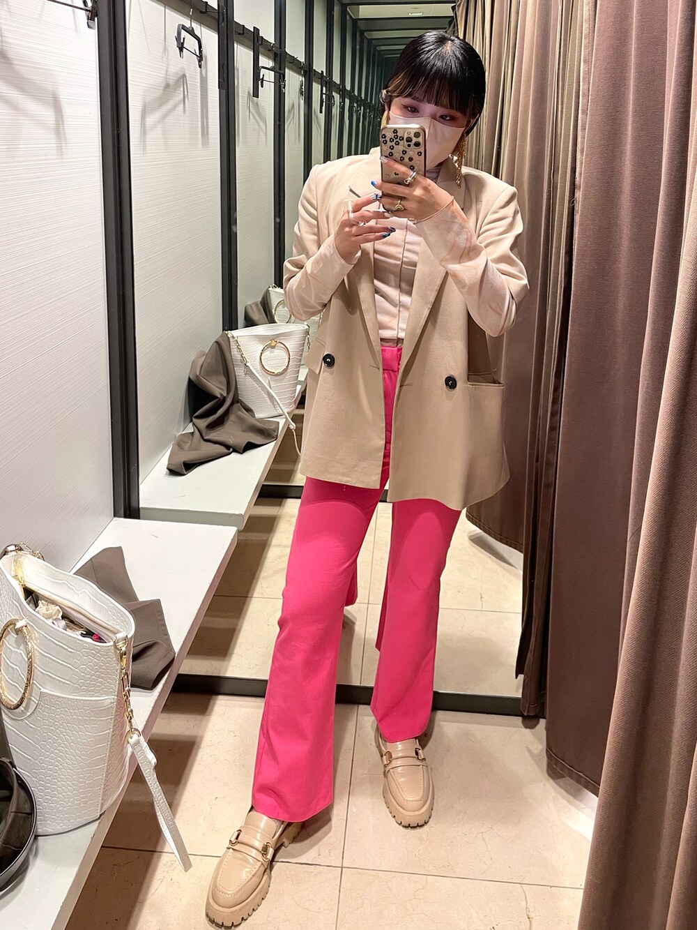 「ZARA、春コーデ、2022ss、ピンク、ピンク×ベージュ、きれいめカジュアル、キレイめ、シアートップス、ローファー、低身長、低身長コーデ、低身長女子」｜「ZARAのアイテム（パンツ、ピンク系）」を使った、Wakanaさん（レディース・151cm）の春コーディネートの2枚目の写真
