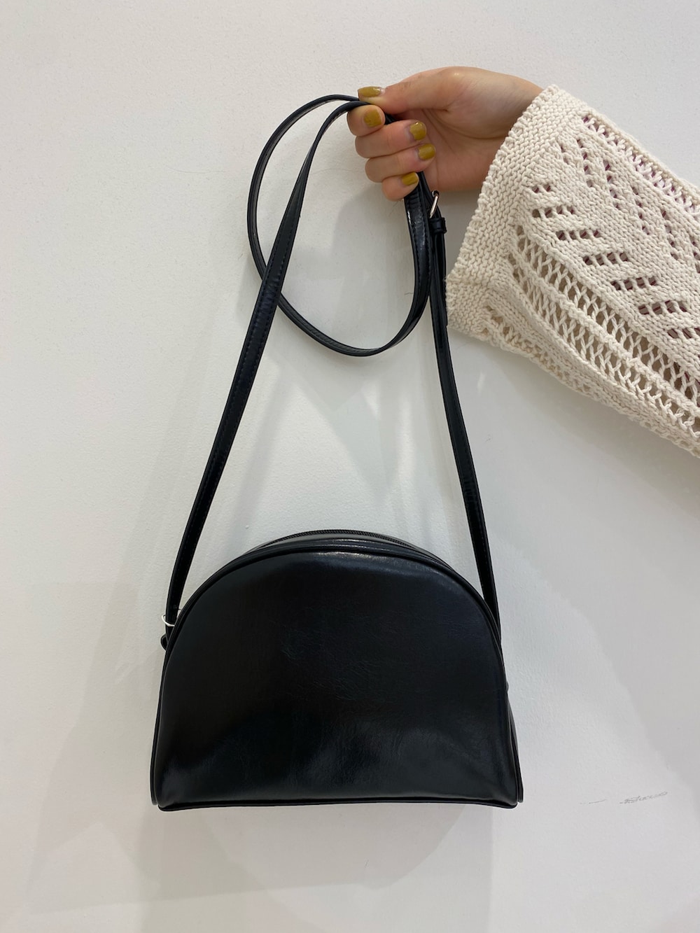 「春服みてみて、休日スタイル、シンプルコーデ、シャツスタイル、シャツワンピ、ストライプ、キーネック、デニム、フレアデニム、センスオブプレイス、SENSEOFPLACE」|「SENSE OF PLACE by URBAN RESEARCHの【One-C/低身長向けサイズ展開あり】コクーンスリーブシャツワンピース(シャツワンピース、パープル系)」を使った、naoさん(レディース・158cm)の春コーディネートの4枚目の写真