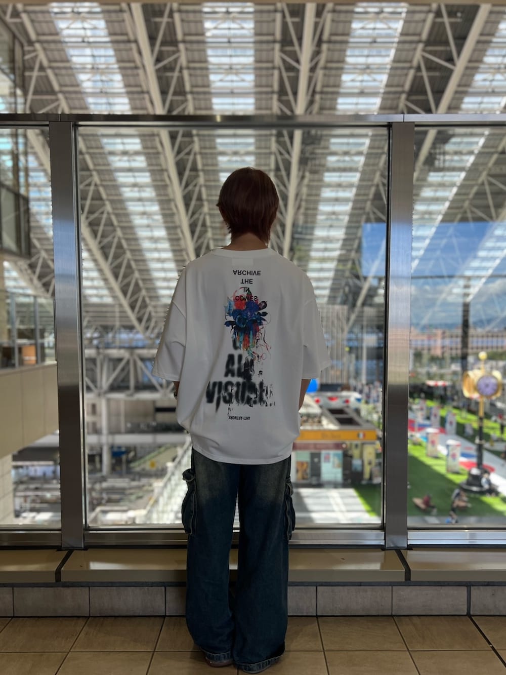 「LHP、エルエイチピー(L.H.P)、lhplucuaosaka」｜「A4AのA4A/エーフォーエー/ S/S TEE FLOWER（Tシャツ/カットソー、ホワイト系）」を使った、ゆーまさん（メンズ・164cm）の夏コーディネートの3枚目の写真