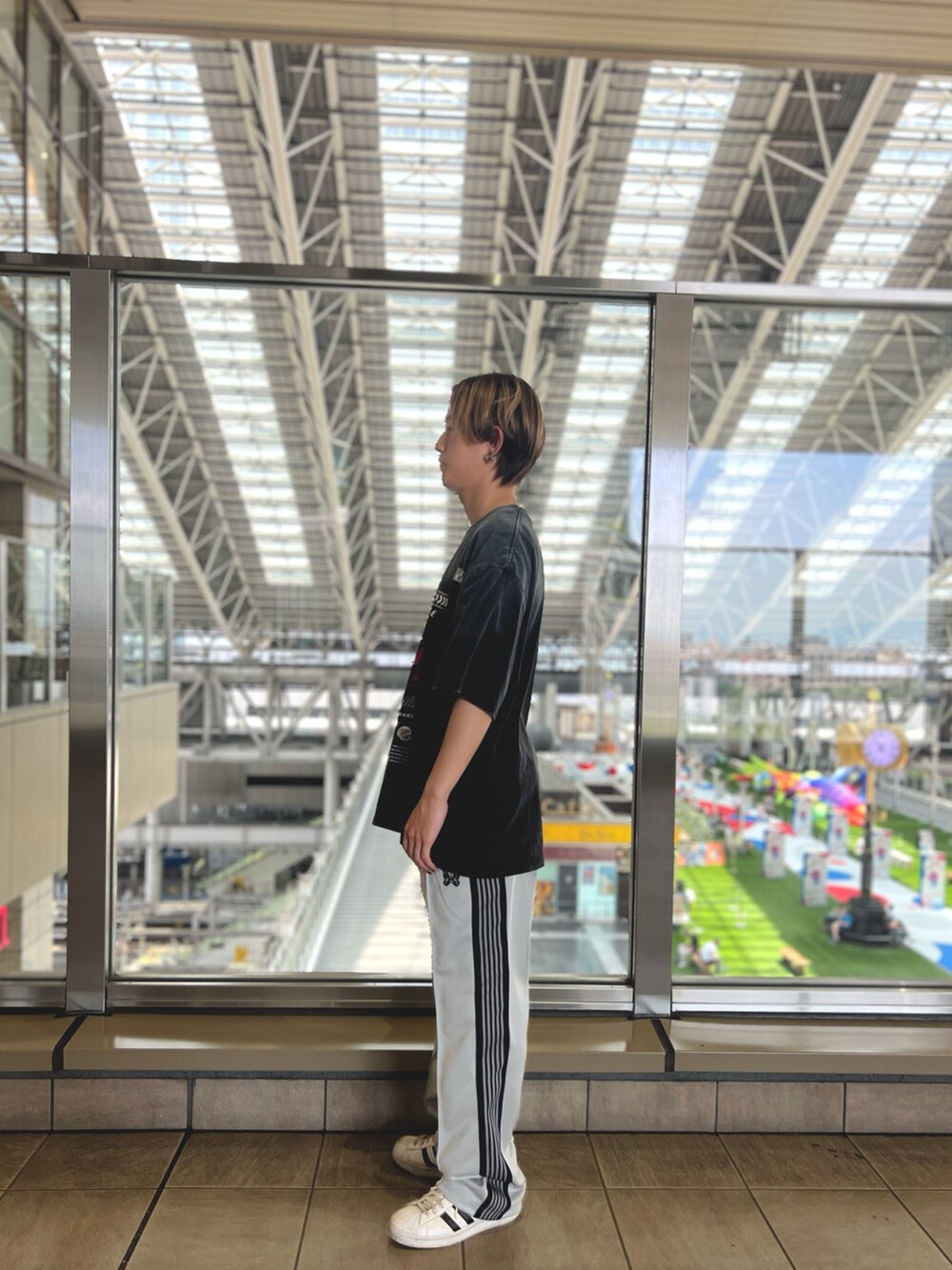 「DANKE SCHONのDankeSchon/ダンケシェーン/POWDER S/S TEE RACE PINK（Tシャツ/カットソー、ブラック系）」を使った、ゆーまさん（メンズ・164cm）の夏コーディネートの2枚目の写真