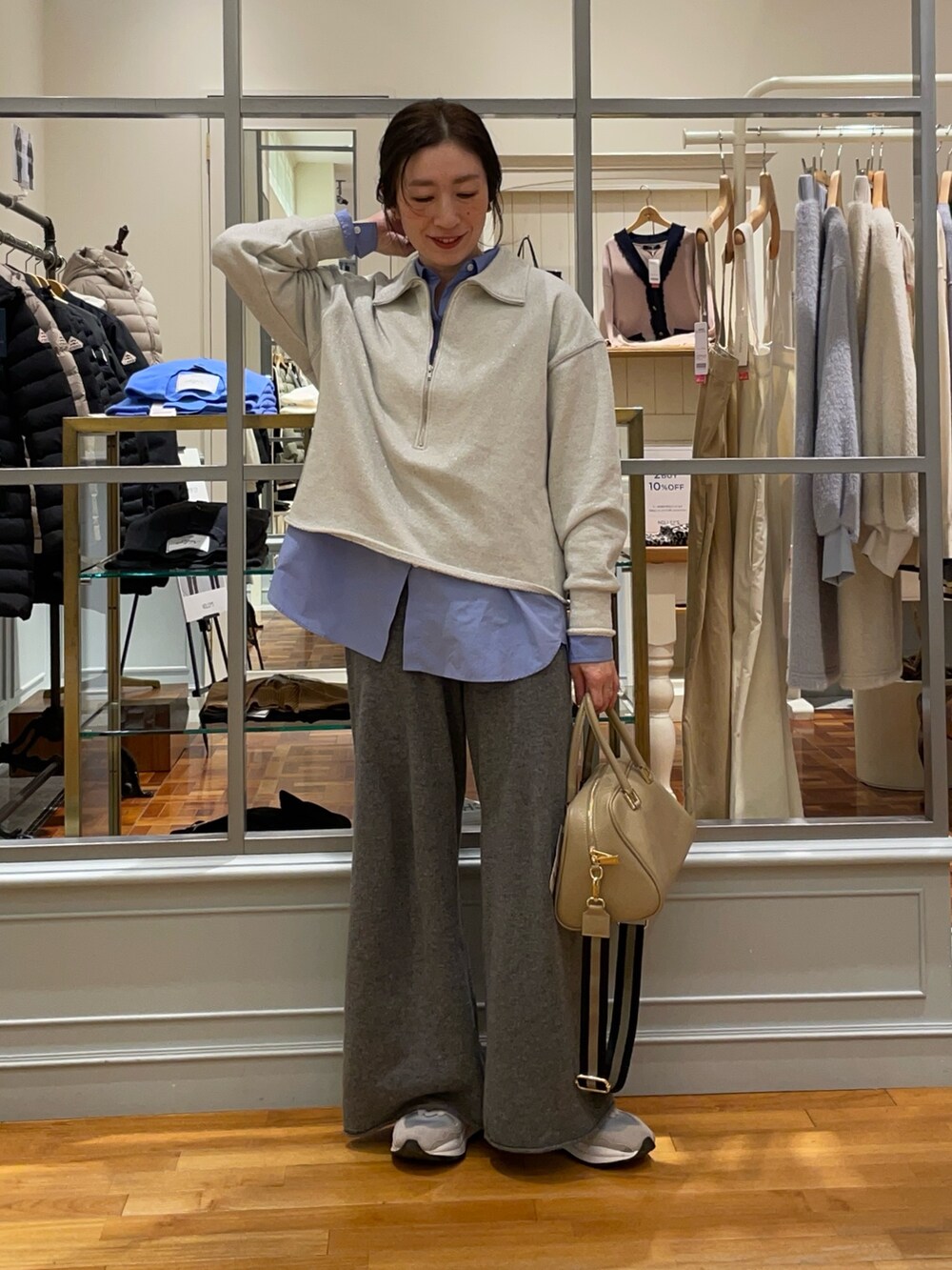 「冬コーデ、冬春ミックス、ノーリーズ、ハーフジップ、ハーフジップスウェット、ニットパンツ、レイヤードスタイル、レイヤード、重ね着、大人カジュアル、大人カジュアルコーデ、キャンプ」｜「NOLLEY’Sの《セットアップ対応》裏毛ハーフジッププルオーバーカットソー（スウェット、シルバー系）」を使った、yuko yamaguchiさん（レディース・158cm）の冬コーディネートの3枚目の写真