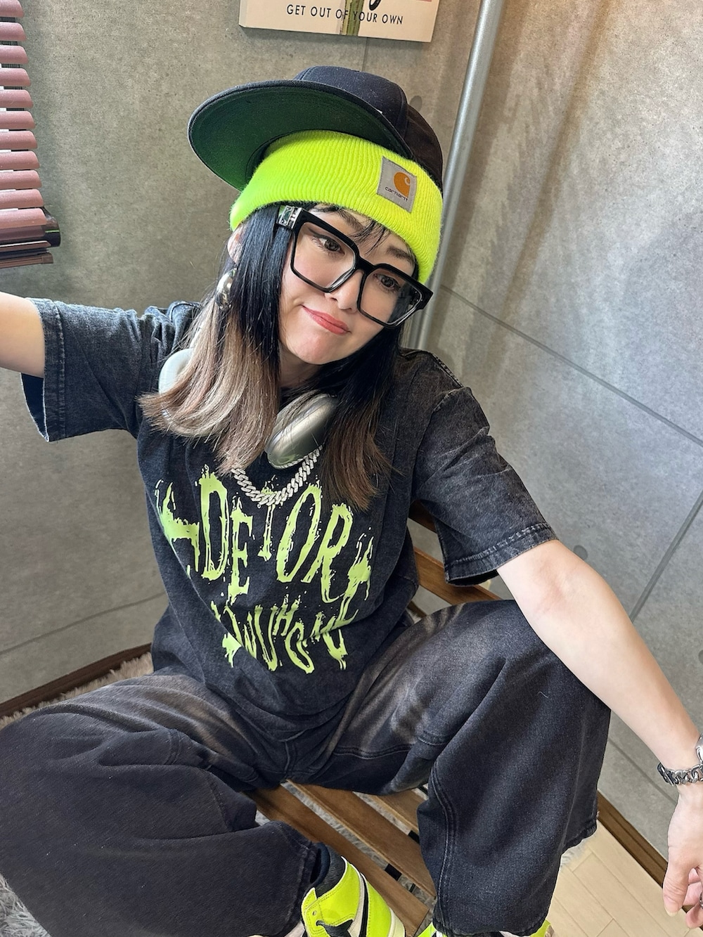「カラーコーデ、ストリートコーデ、スニーカーコーデ、スニーカー女子、夏ルックで気分アップ、ゆるコーデ、夏だ！Tシャツ着よう！、キャップ女子、キャップ、ビーニー、ストリートMIX、ストリートファッション」｜「takutakuのアイテム（Tシャツ/カットソー、ブラック系）」を使った、riruchiyan39さん（骨格ストレート・レディース・161cm）の夏コーディネートの4枚目の写真
